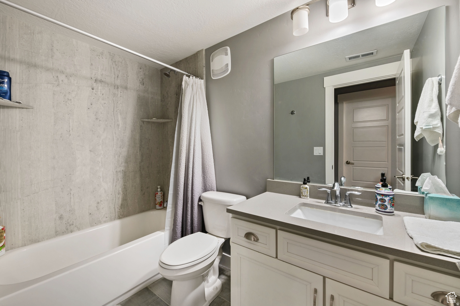 DIMPLE DELL - Residential