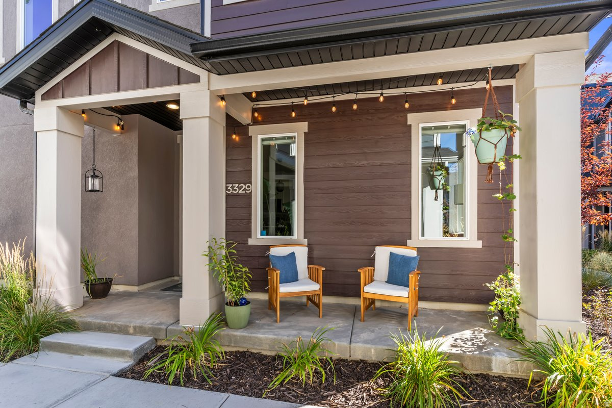 SALT POINT - Residential Lease