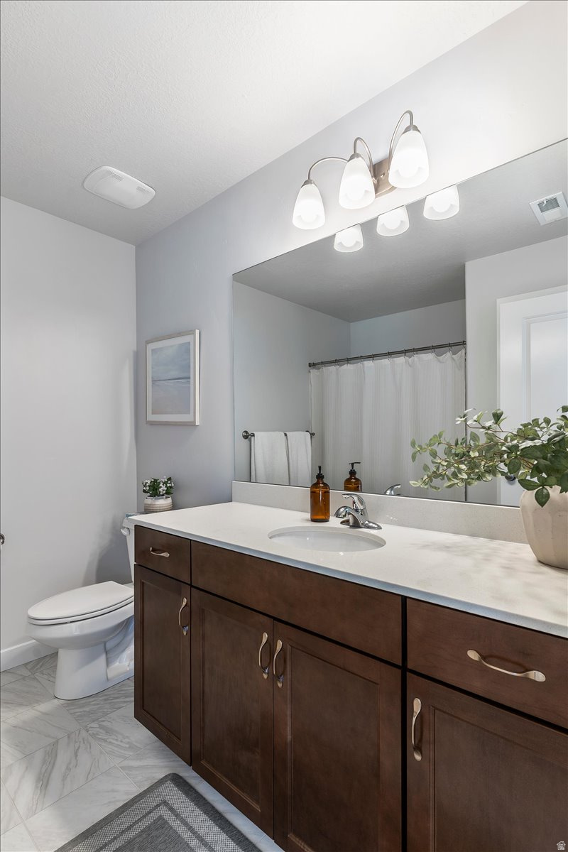 SALT POINT - Residential Lease