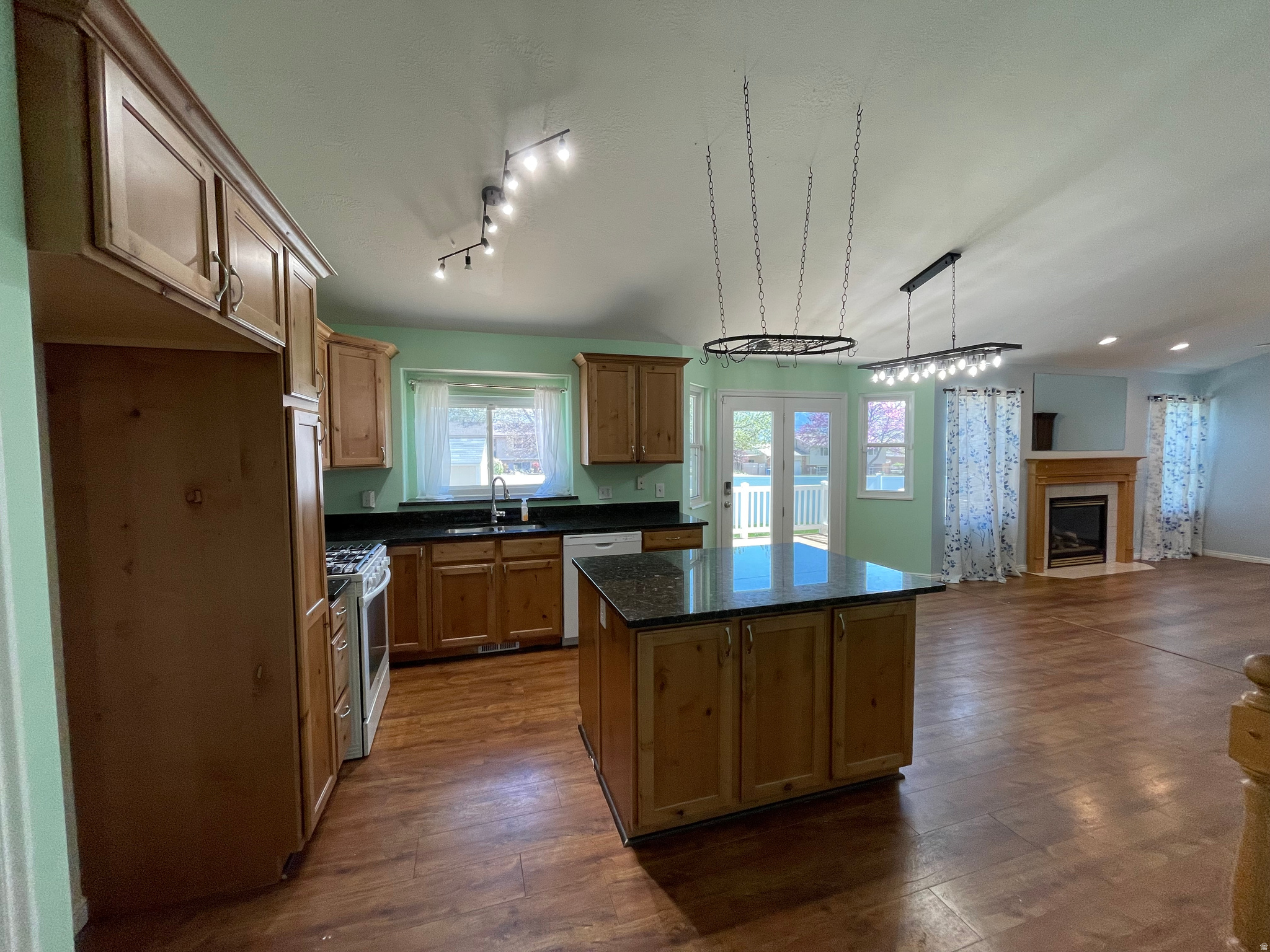 IVORY HIGHLANDS PHASE 1 - Residential