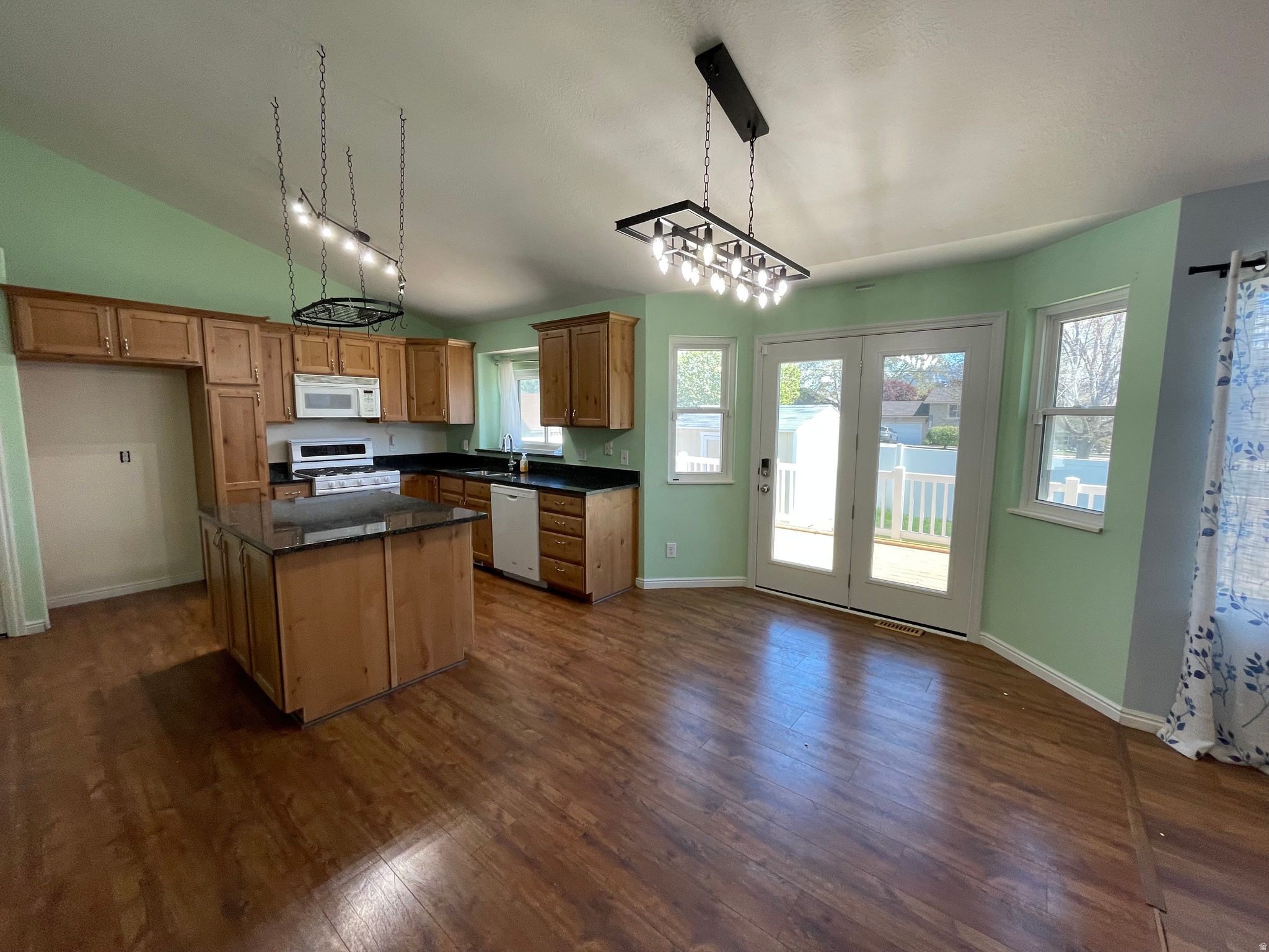 IVORY HIGHLANDS PHASE 1 - Residential