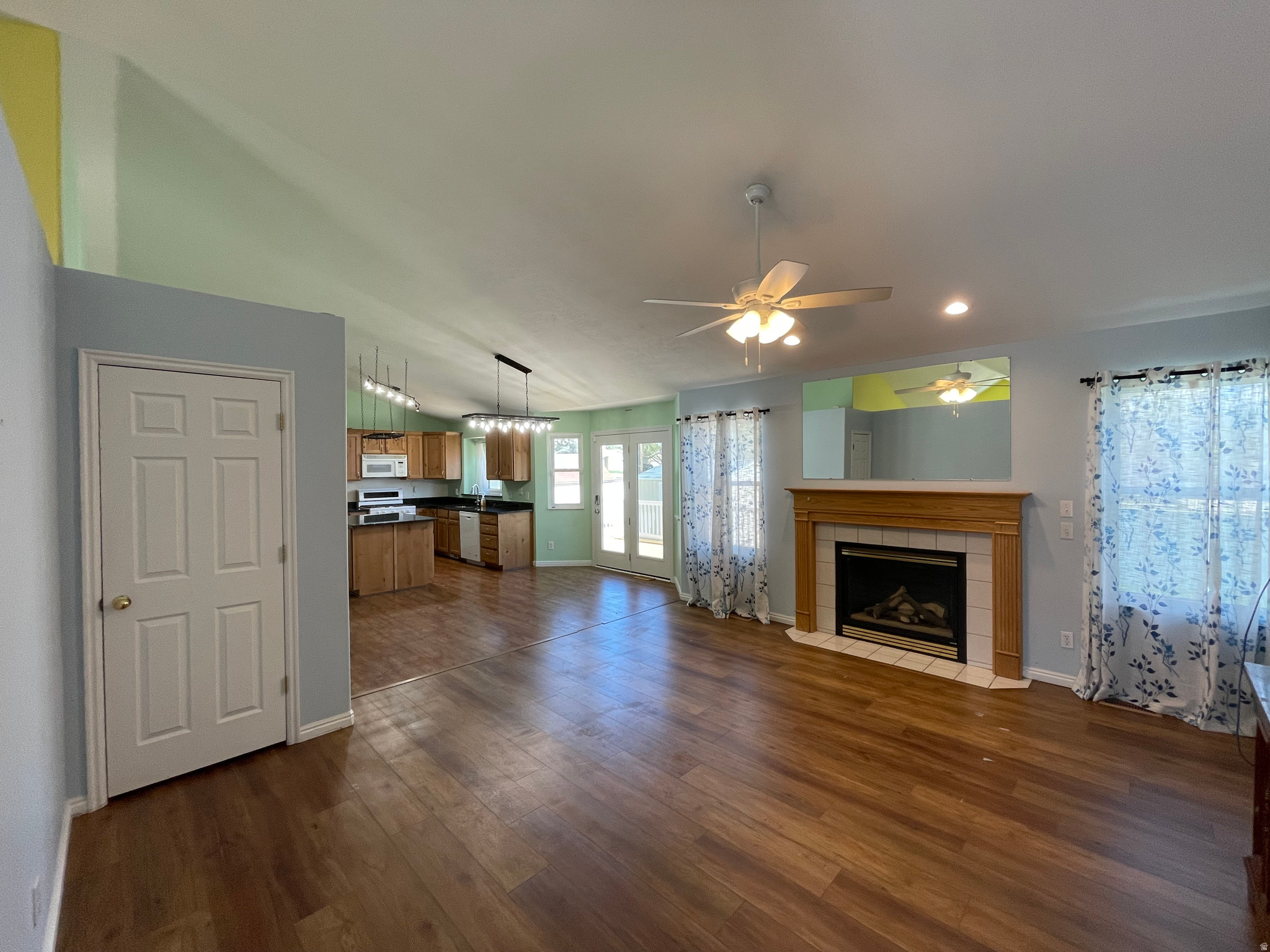 IVORY HIGHLANDS PHASE 1 - Residential