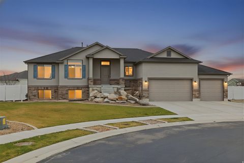 Photo of 3570 S 5425 W, Hooper, UT 84315 (MLS # 2125357)