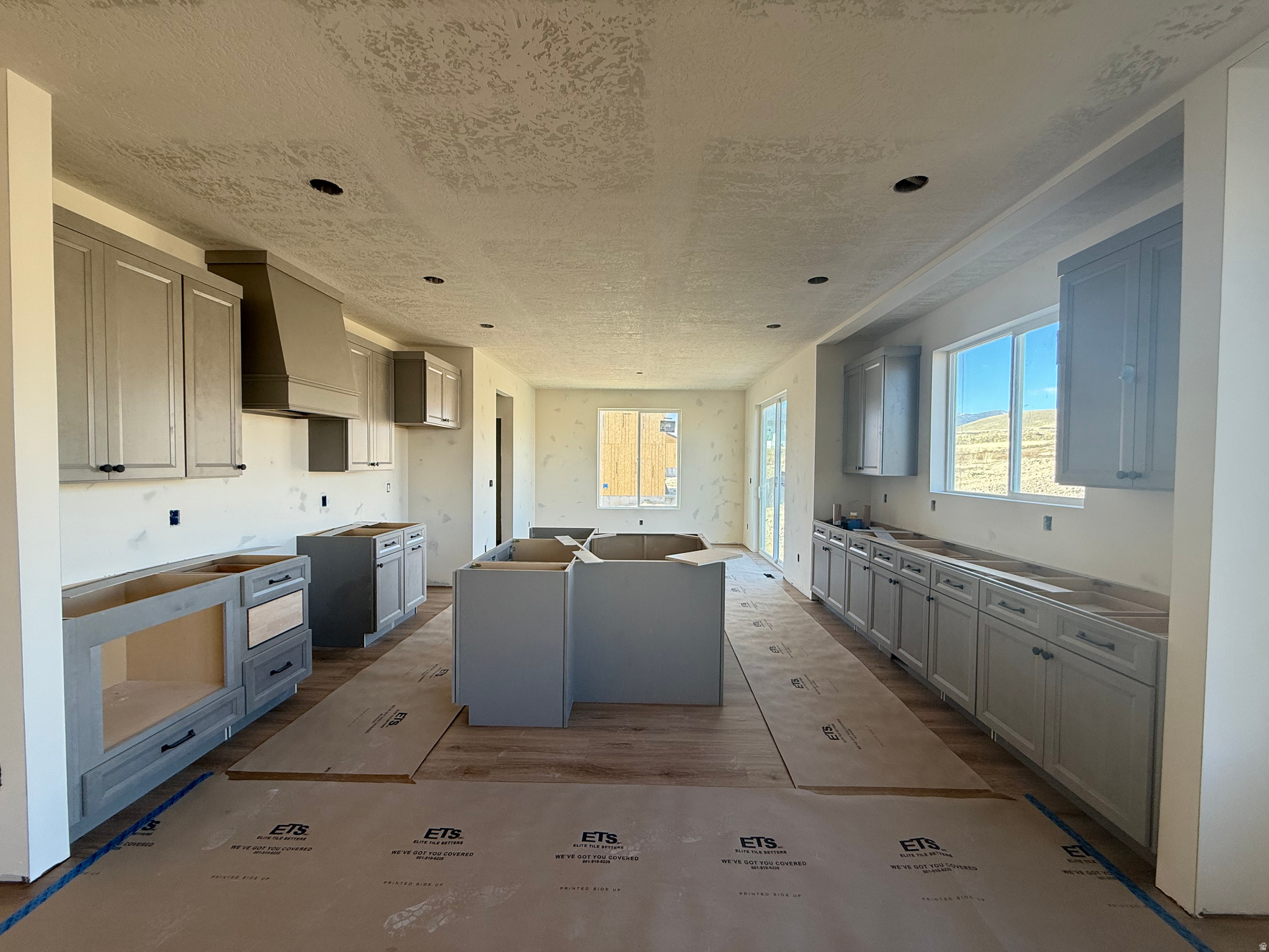 OQUIRRH WEST - Residential