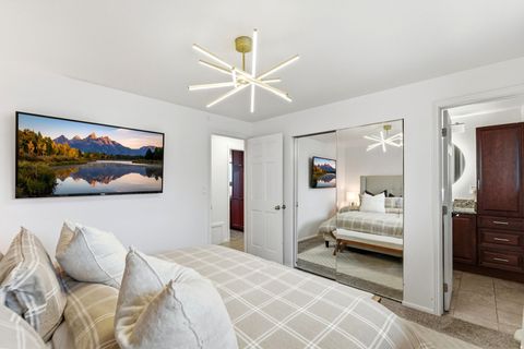 Tiny photo for 960 E SAGEHILL DR, Millcreek, UT 84124 (MLS # 2151552)