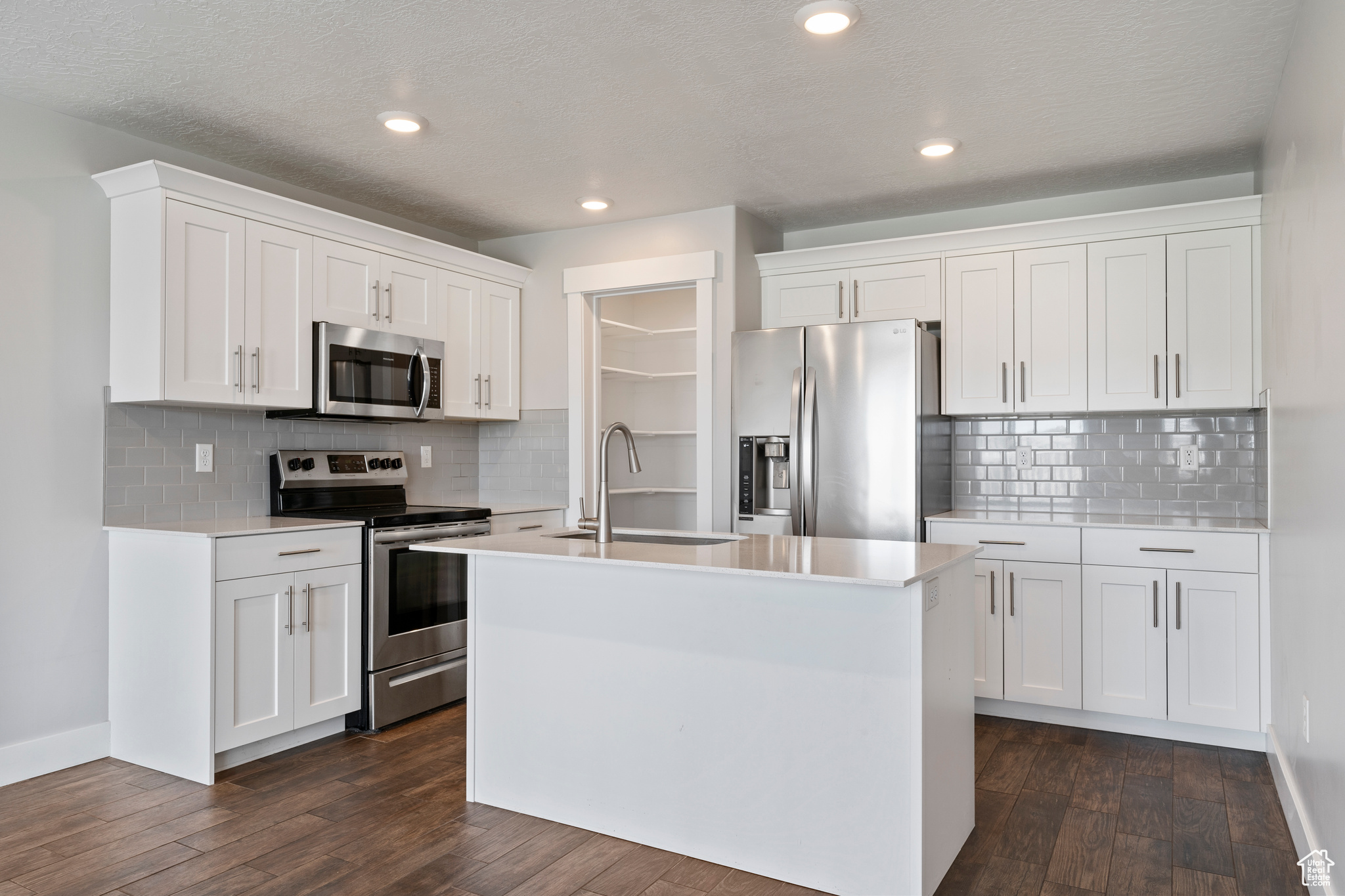 FREEDOM LANDING TOWN - Residential Lease