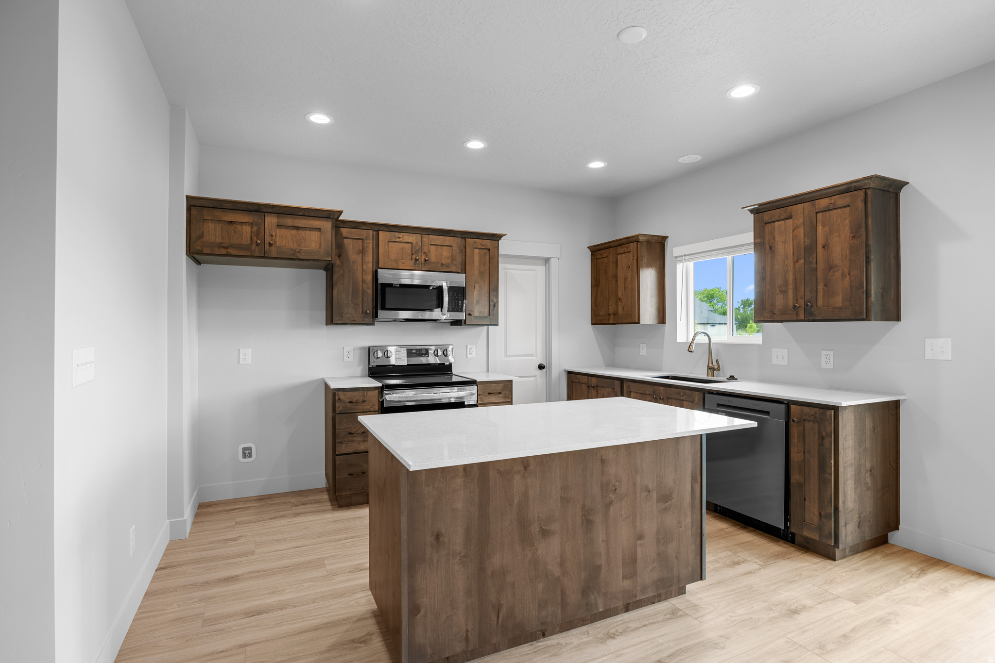 SUMMIT RIDGE THE HILLS - Residential