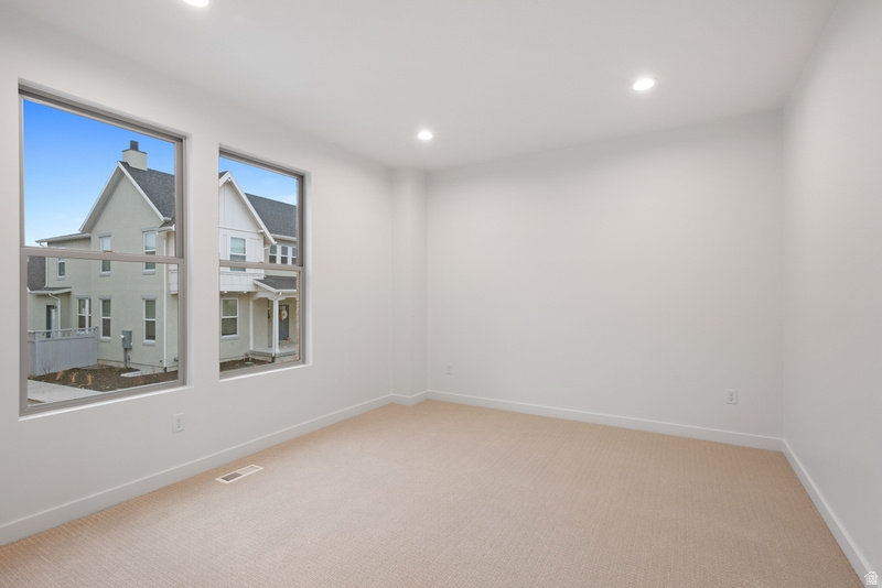 DAYBREAK - Residential Income