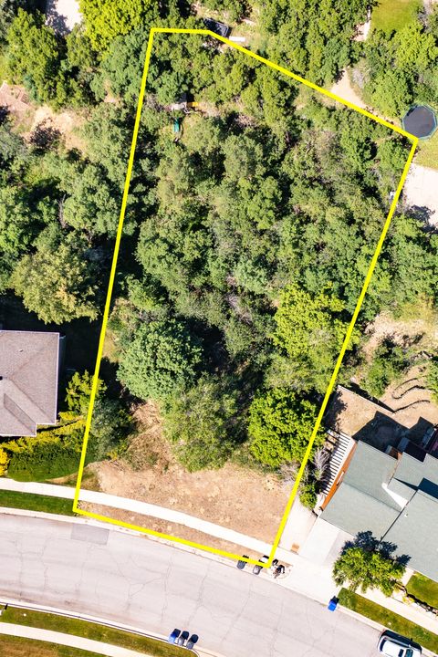 Tiny photo for 831 E SAN SIMEON WAY, Bountiful, UT 84010 (MLS # 2145267)