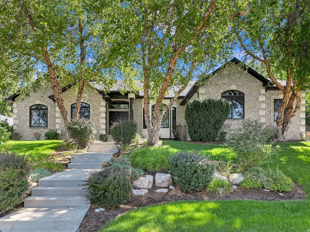 Photo of 13161 S HORIZON POINT DR E, Draper, UT 84020 (MLS # 2181823)