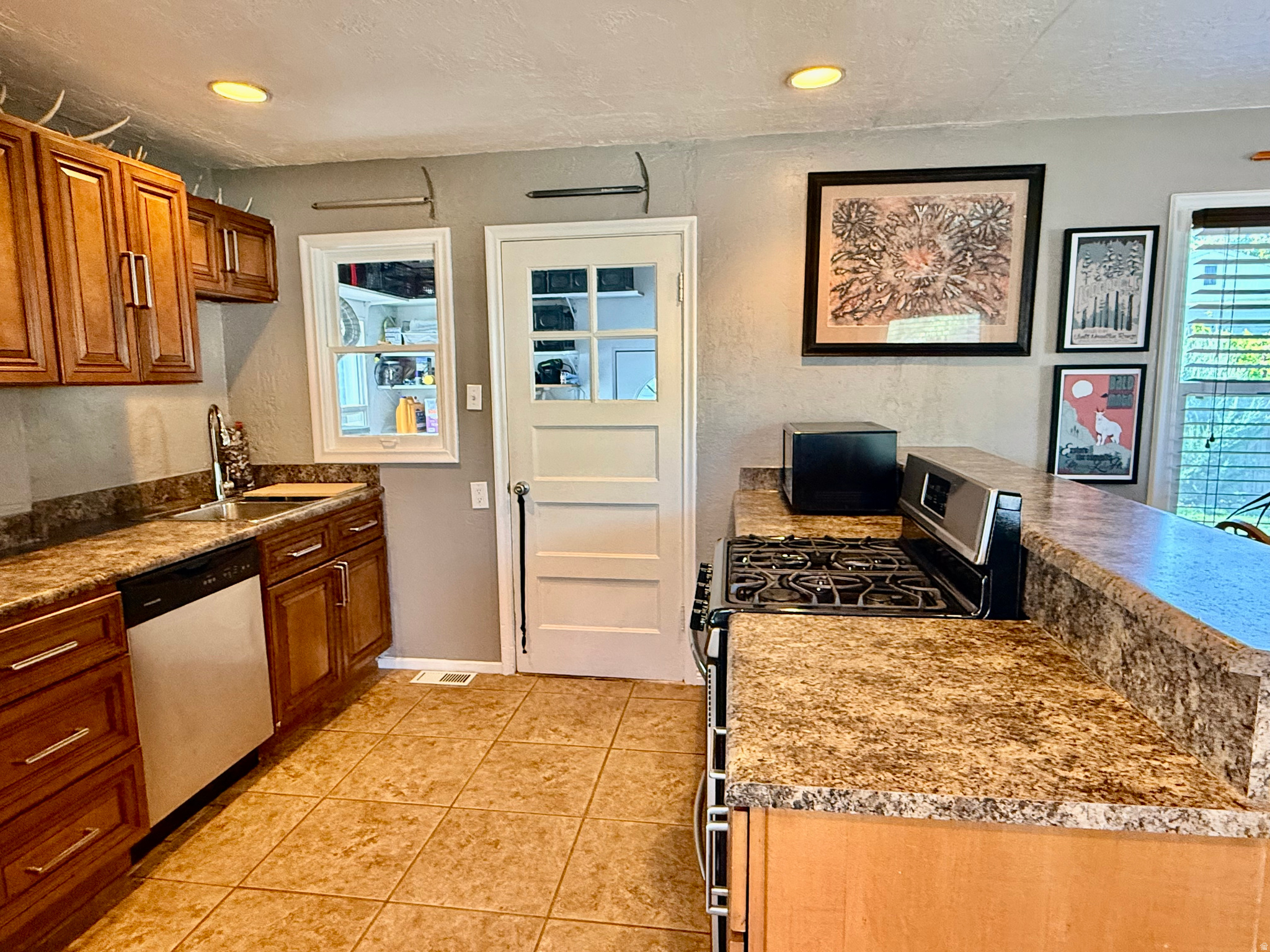 MEADOWS - Residential