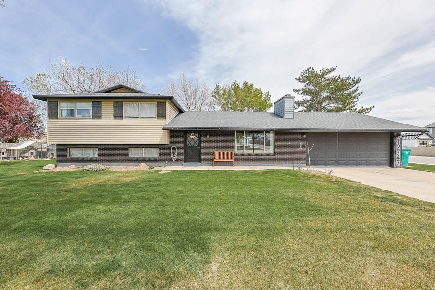 Rare Riverton HORSE PROPERTY!! Almost an acre and a half! Tons of space for all of your animals and/or garden. Lots of space for an ADU. Well on the property. Completely updated home. New roof, floors, countertops, fixtures, sprinkler system, gutters and facia, paint, and more. Feels like a brand new house. Buyer to verify all. Priced to sell!  Square footage figures are provided as a courtesy estimate only and were obtained from county records and previous MLS listing.  Buyer is advised to obtain an independent measurement.