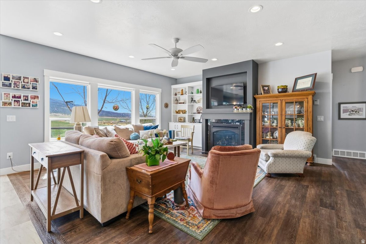 SHINGLE MILL SUBDIVISION - Residential