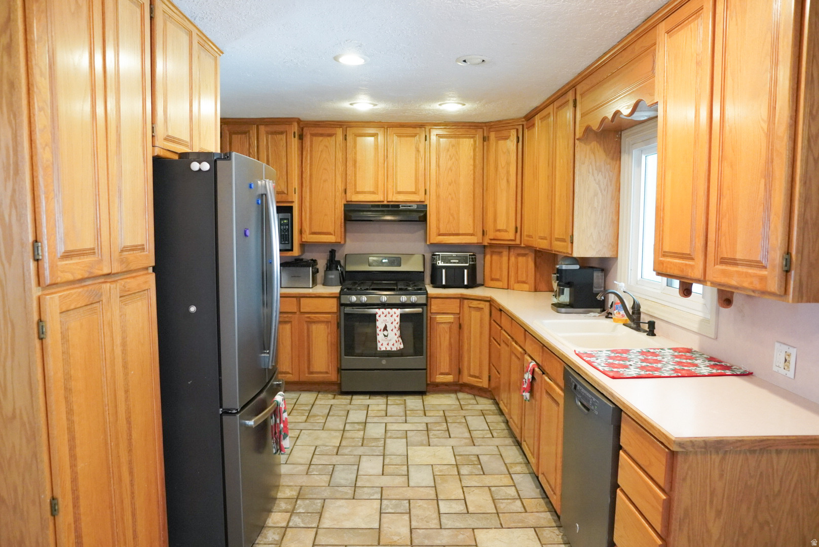 MOUNTAIN VIEW #1 - Residential