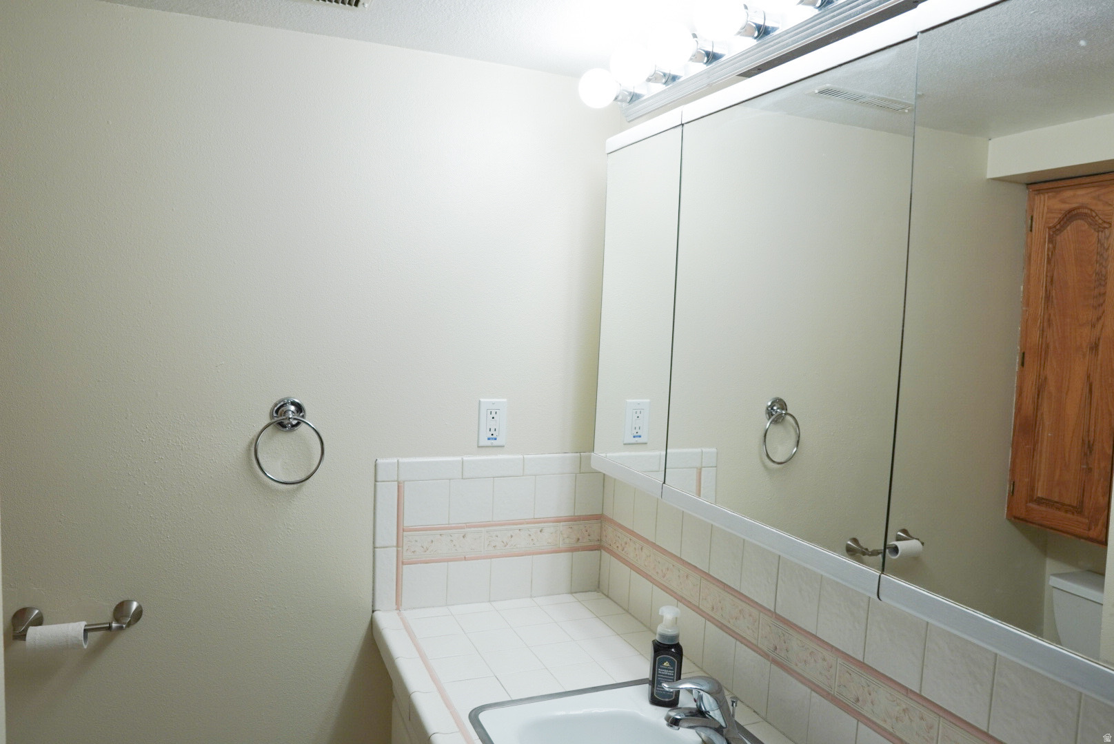 MOUNTAIN VIEW #1 - Residential