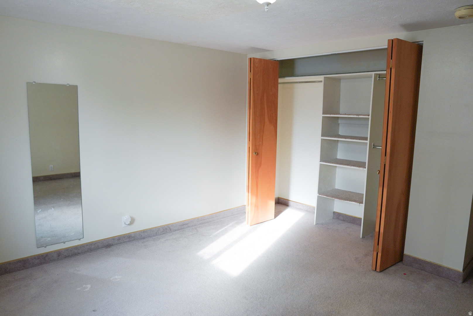 MOUNTAIN VIEW #1 - Residential