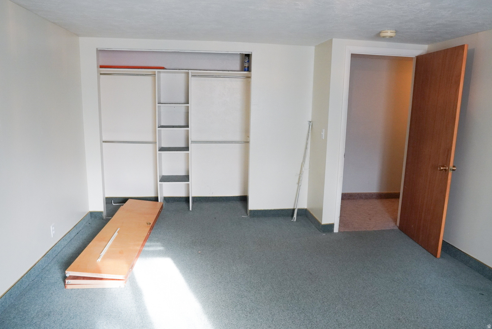 MOUNTAIN VIEW #1 - Residential