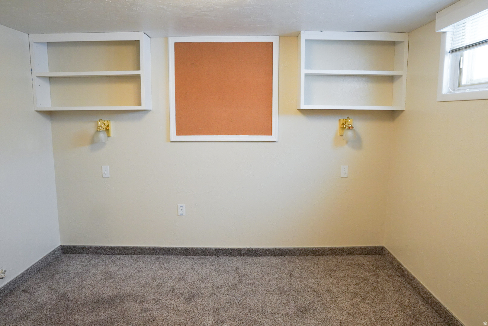 MOUNTAIN VIEW #1 - Residential