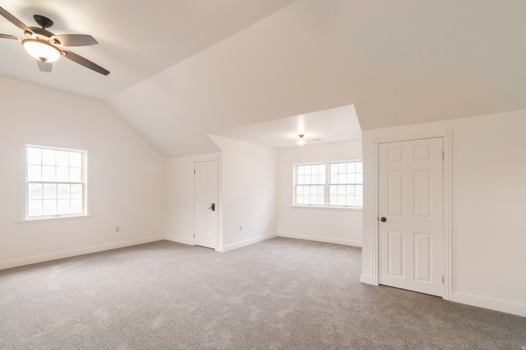 RIVER EDGE - Residential