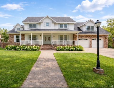 Photo of 952 N 400 E, American Fork, UT 84003 (MLS # 2148264)