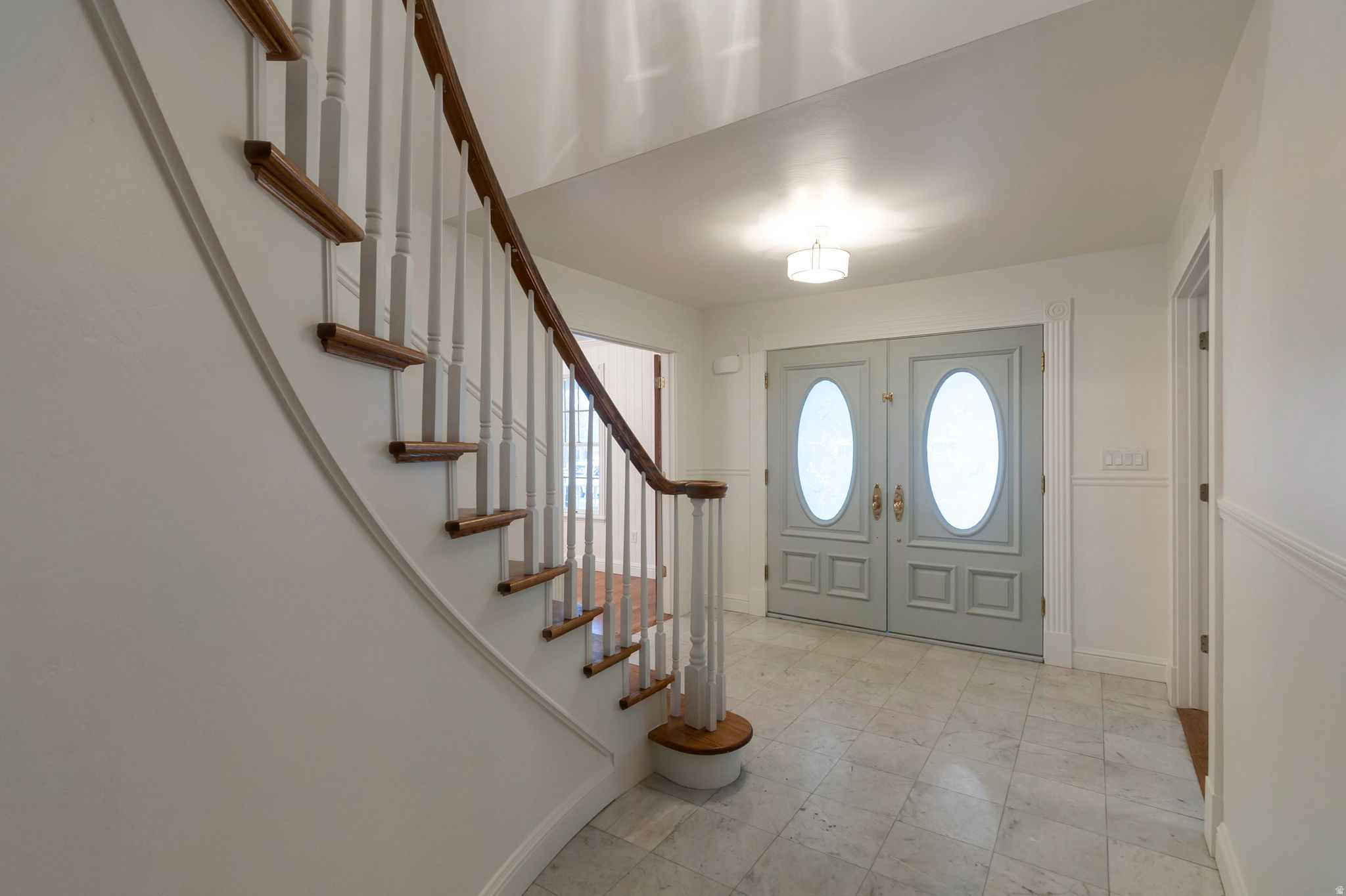 RIVER EDGE - Residential