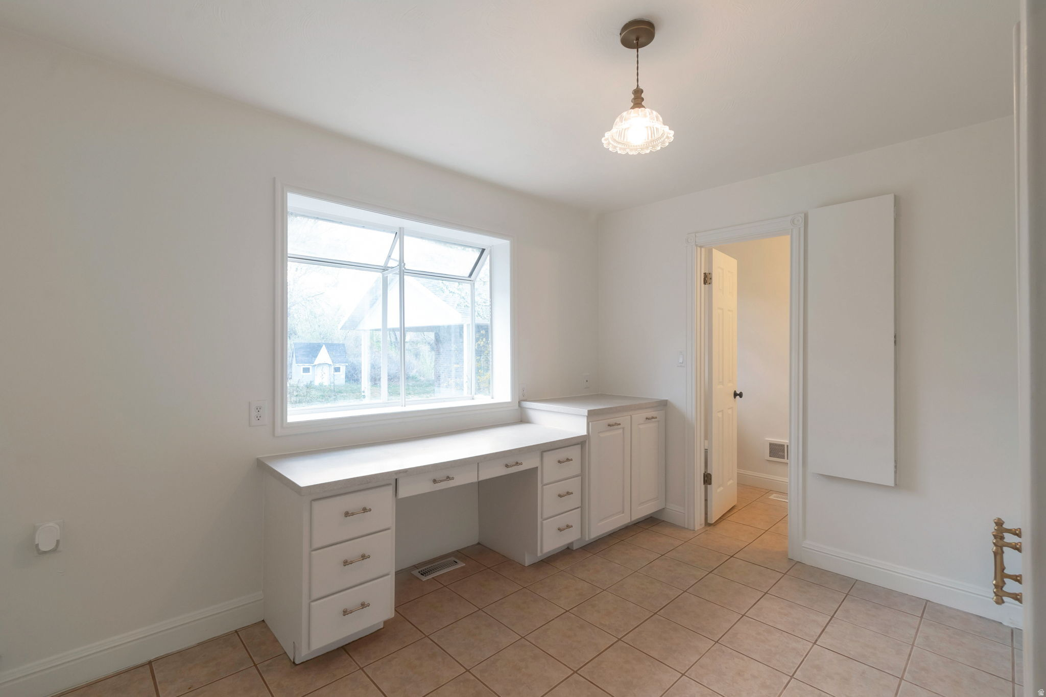 RIVER EDGE - Residential