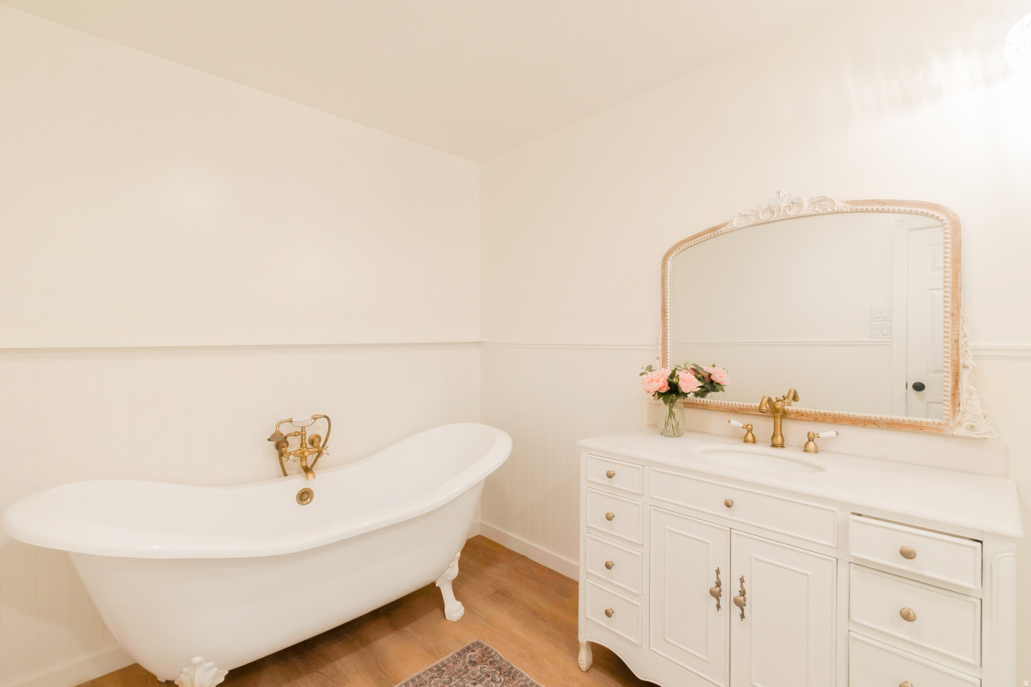 RIVER EDGE - Residential