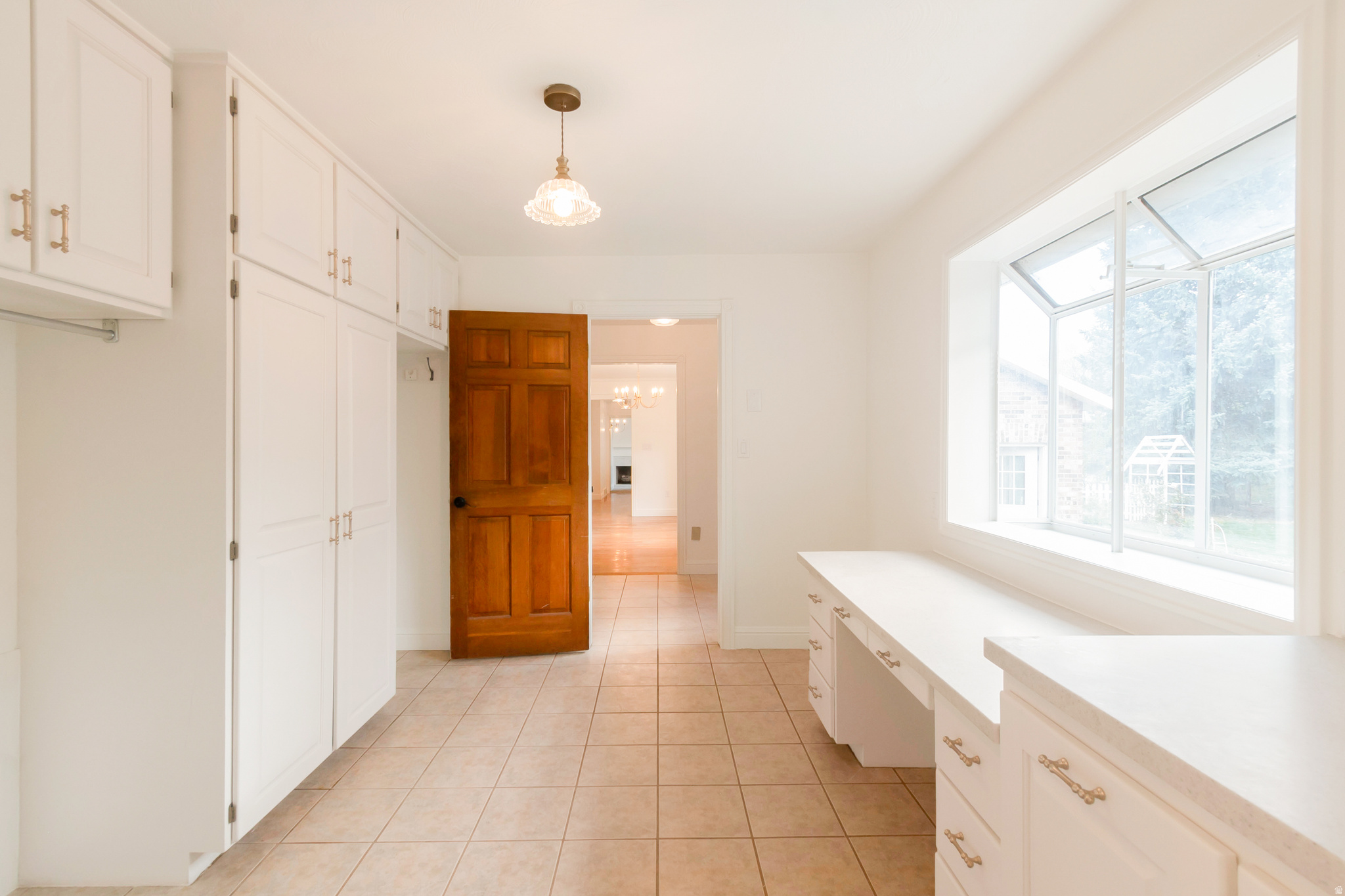 RIVER EDGE - Residential