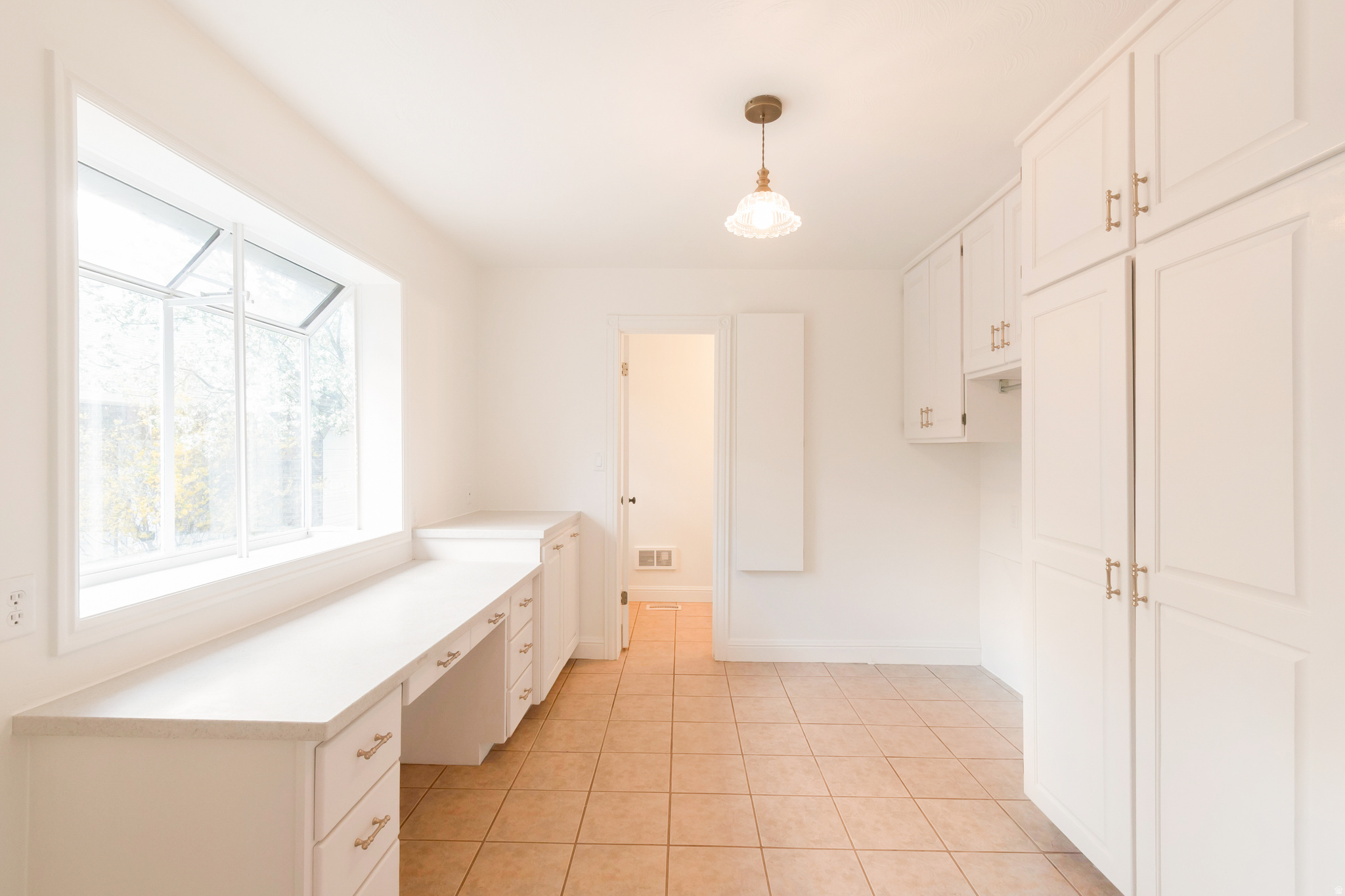 RIVER EDGE - Residential