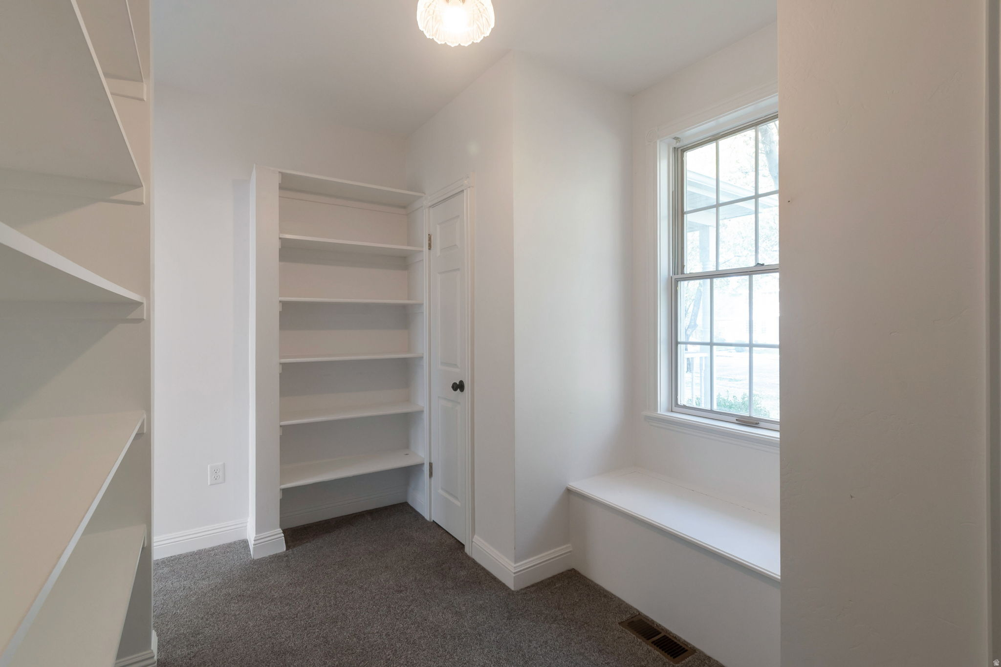 RIVER EDGE - Residential