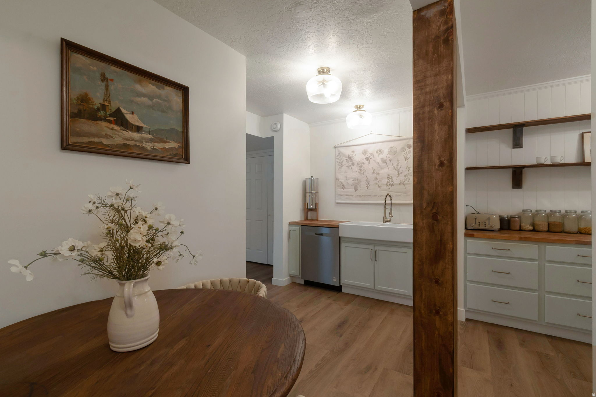 RIVER EDGE - Residential