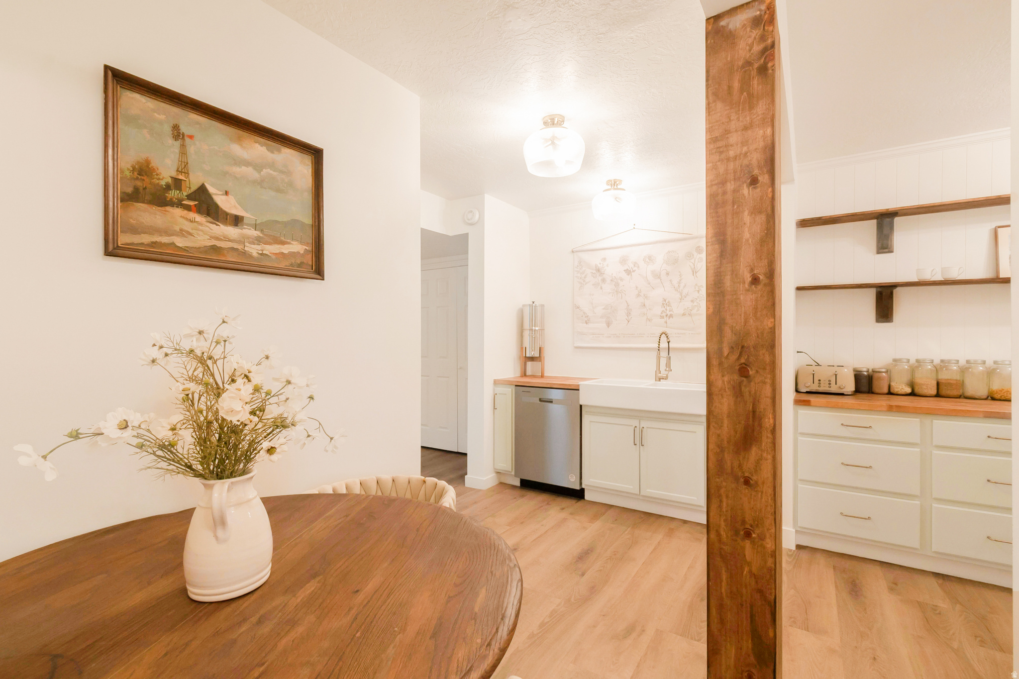 RIVER EDGE - Residential