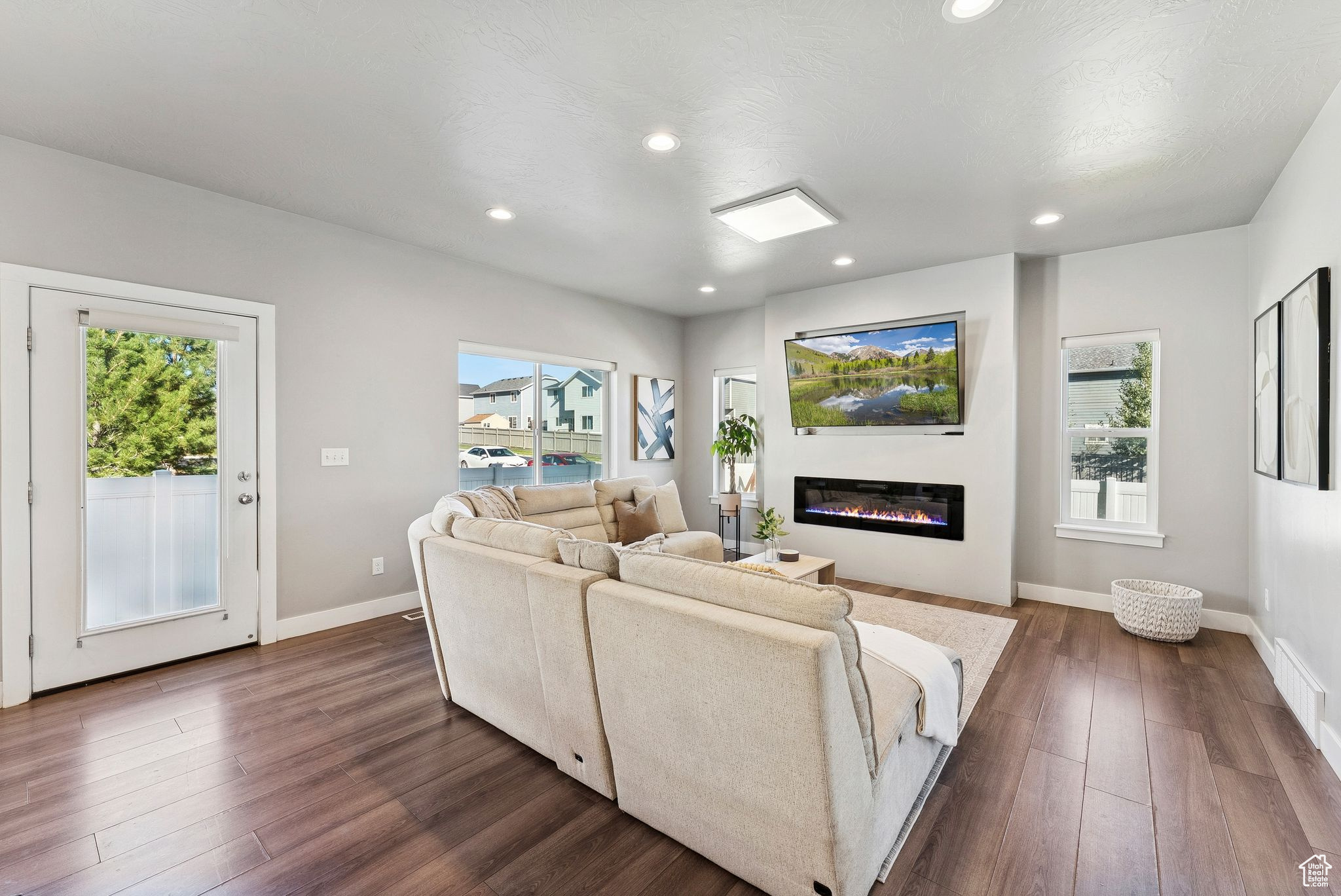 SILVERLAKE - Residential
