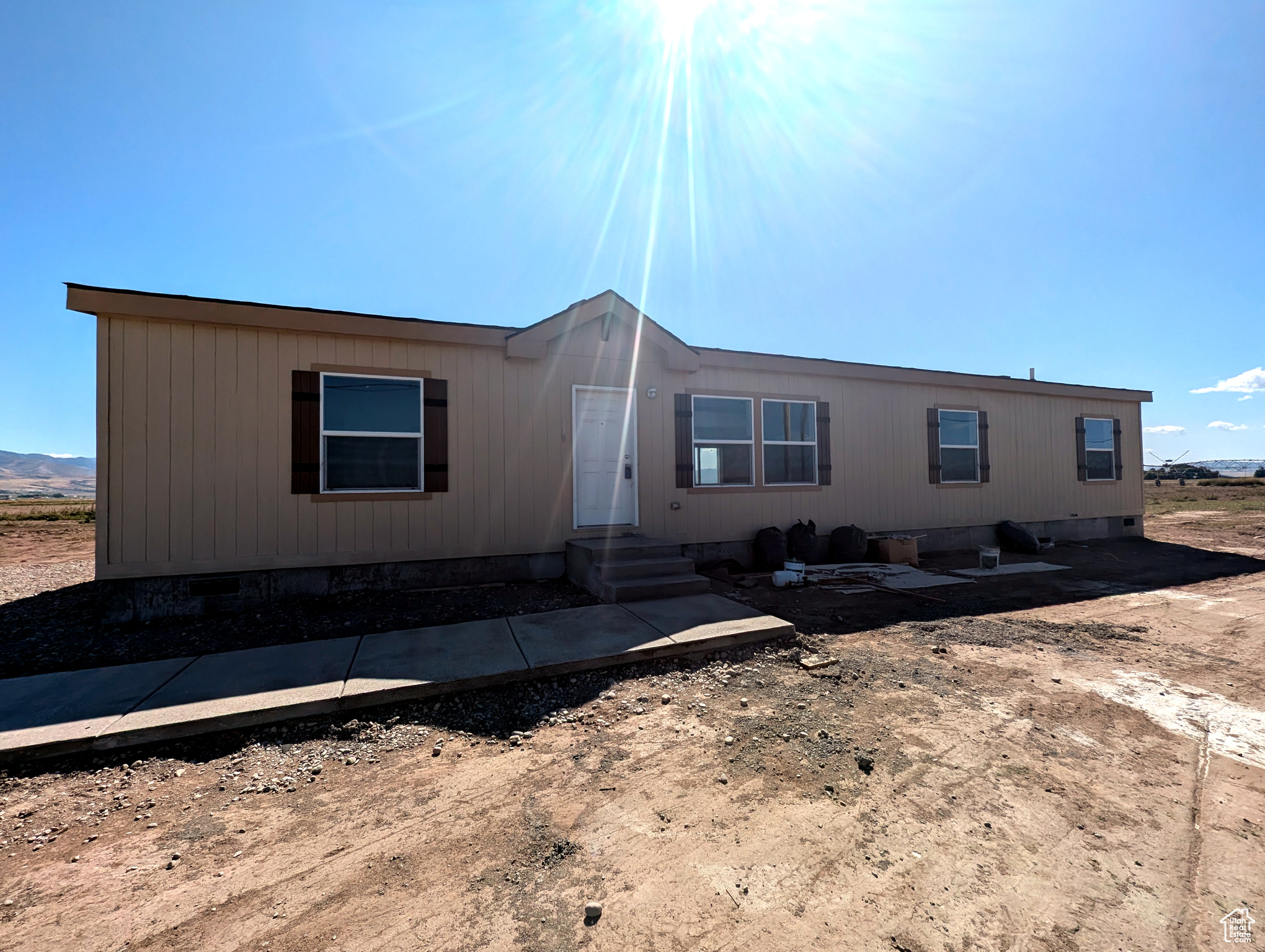 Brand new home just about to be finished up in Lewiston. This home features 3 bedrooms, one of which is a master bedroom with its own large bathroom. Plenty of living space for dining and living room. Great area to be in with a .75 acre lot to enjoy.