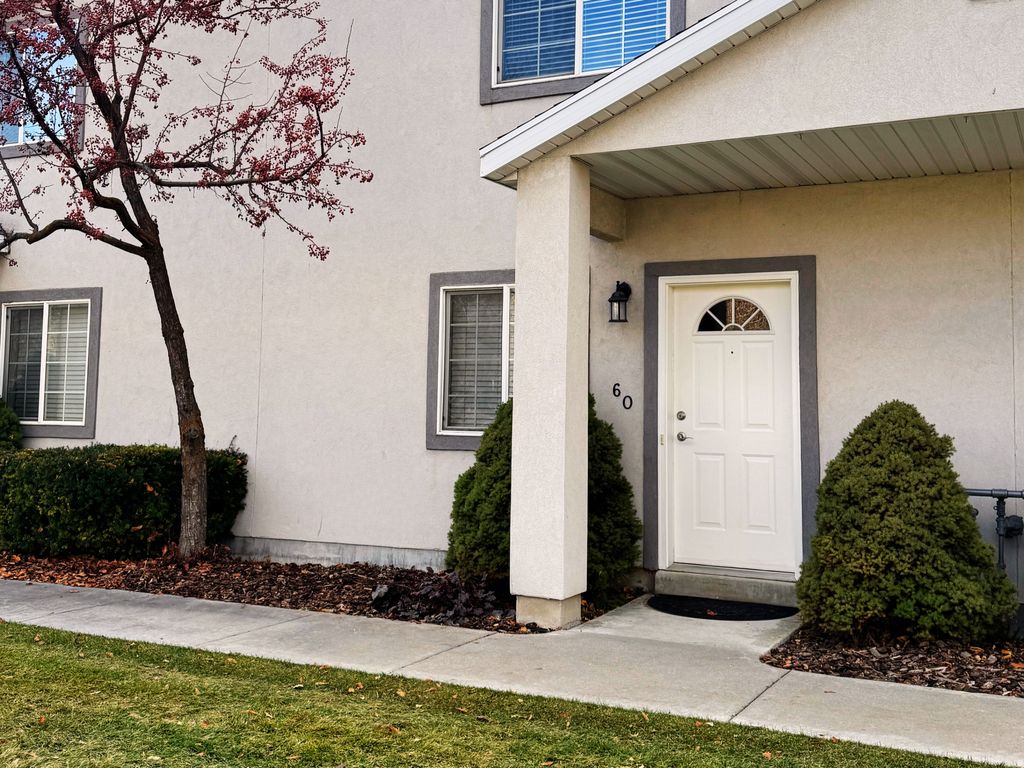 Photo of 60 HAMPTON PL, North Logan, UT 84341 (MLS # 2126048)