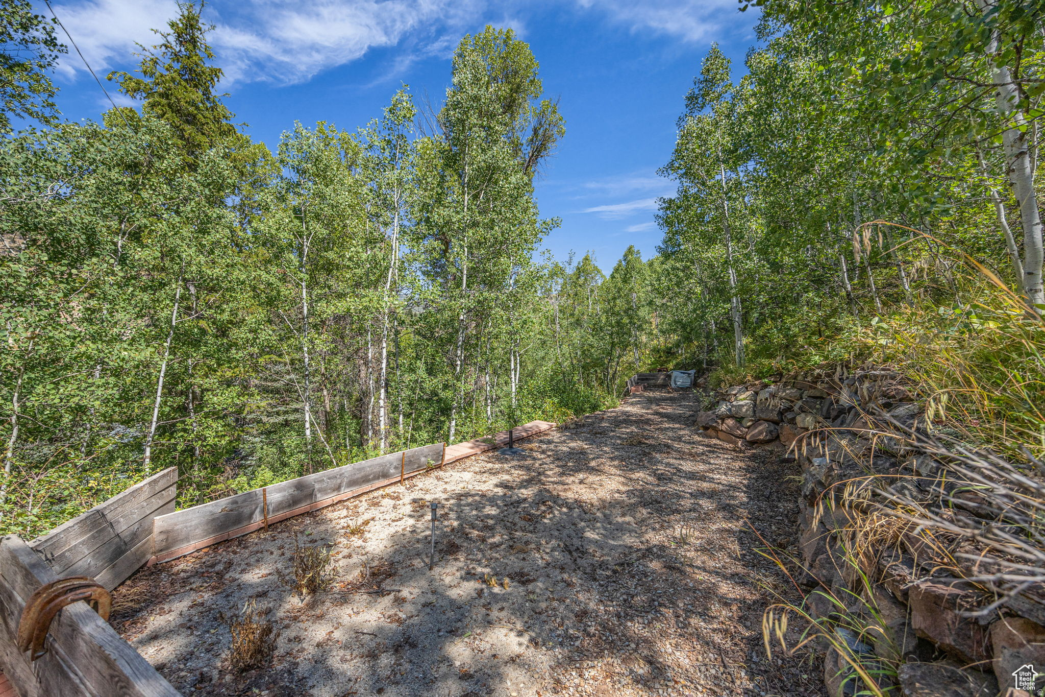 HIDDEN LAKES - Residential