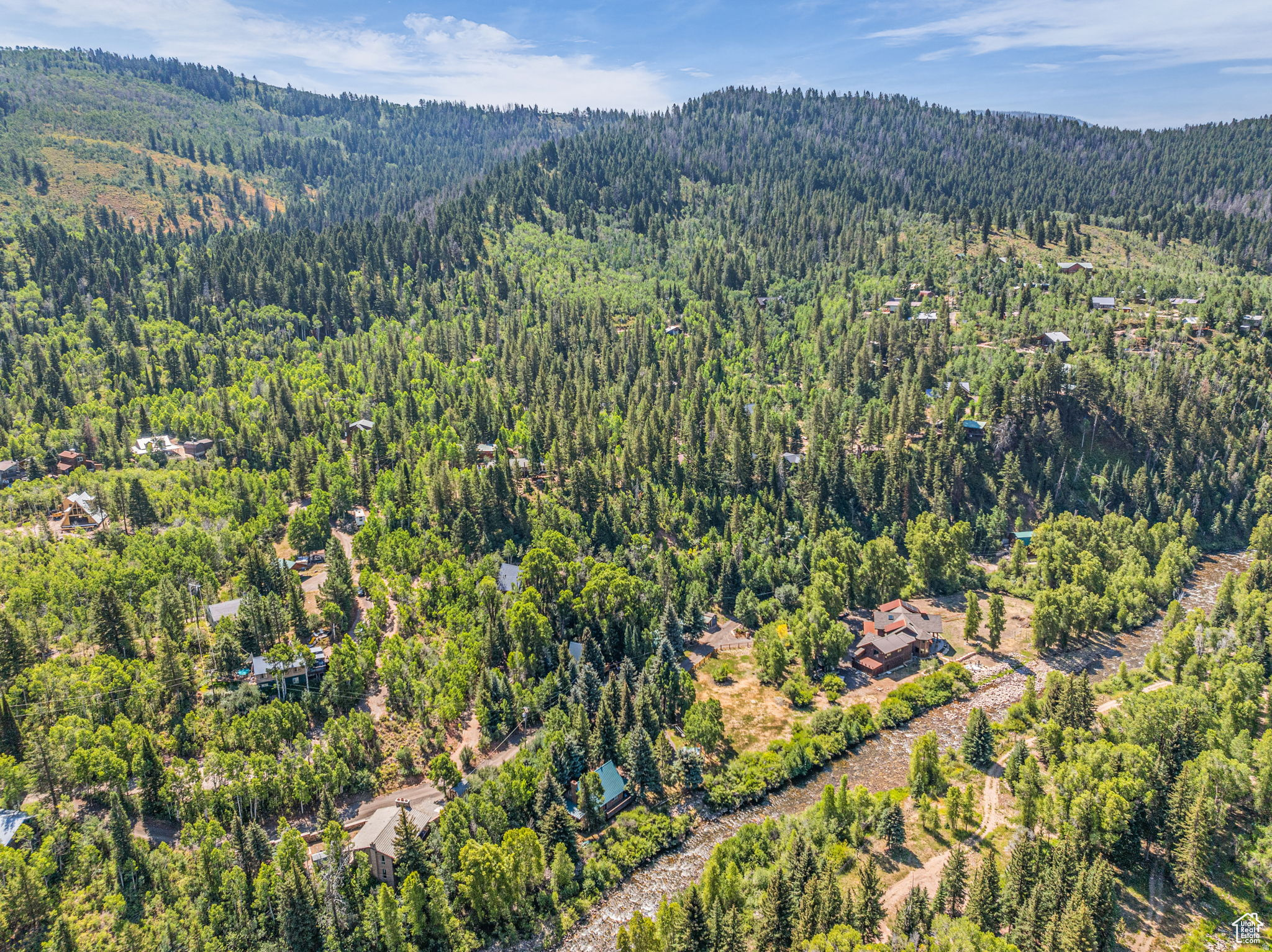 HIDDEN LAKES - Residential