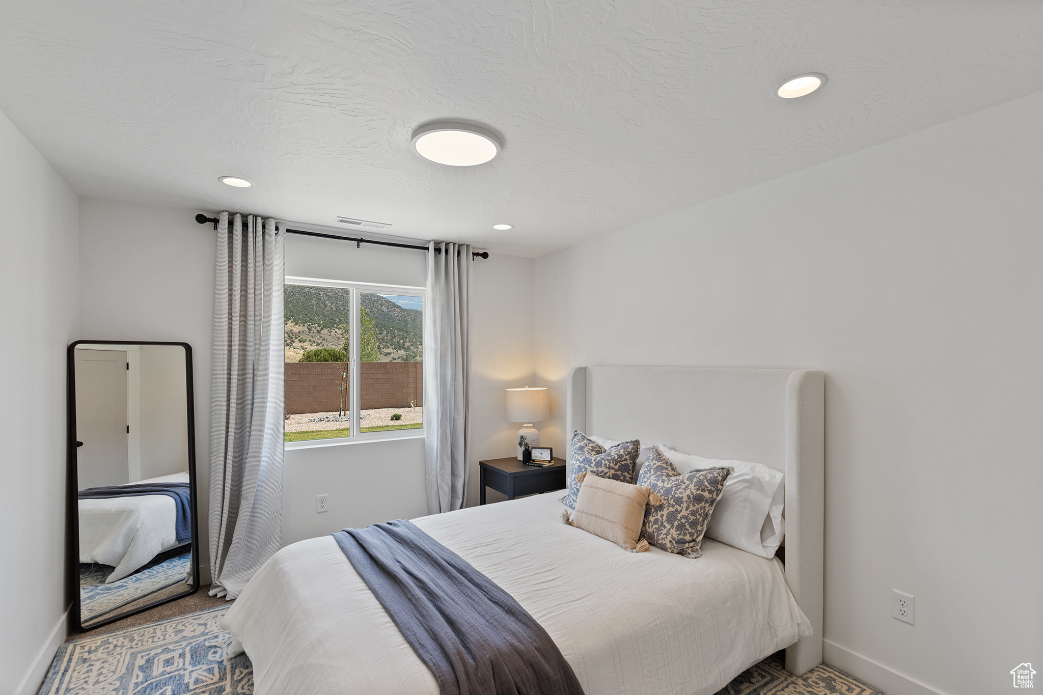 BLACK SAGE - Residential