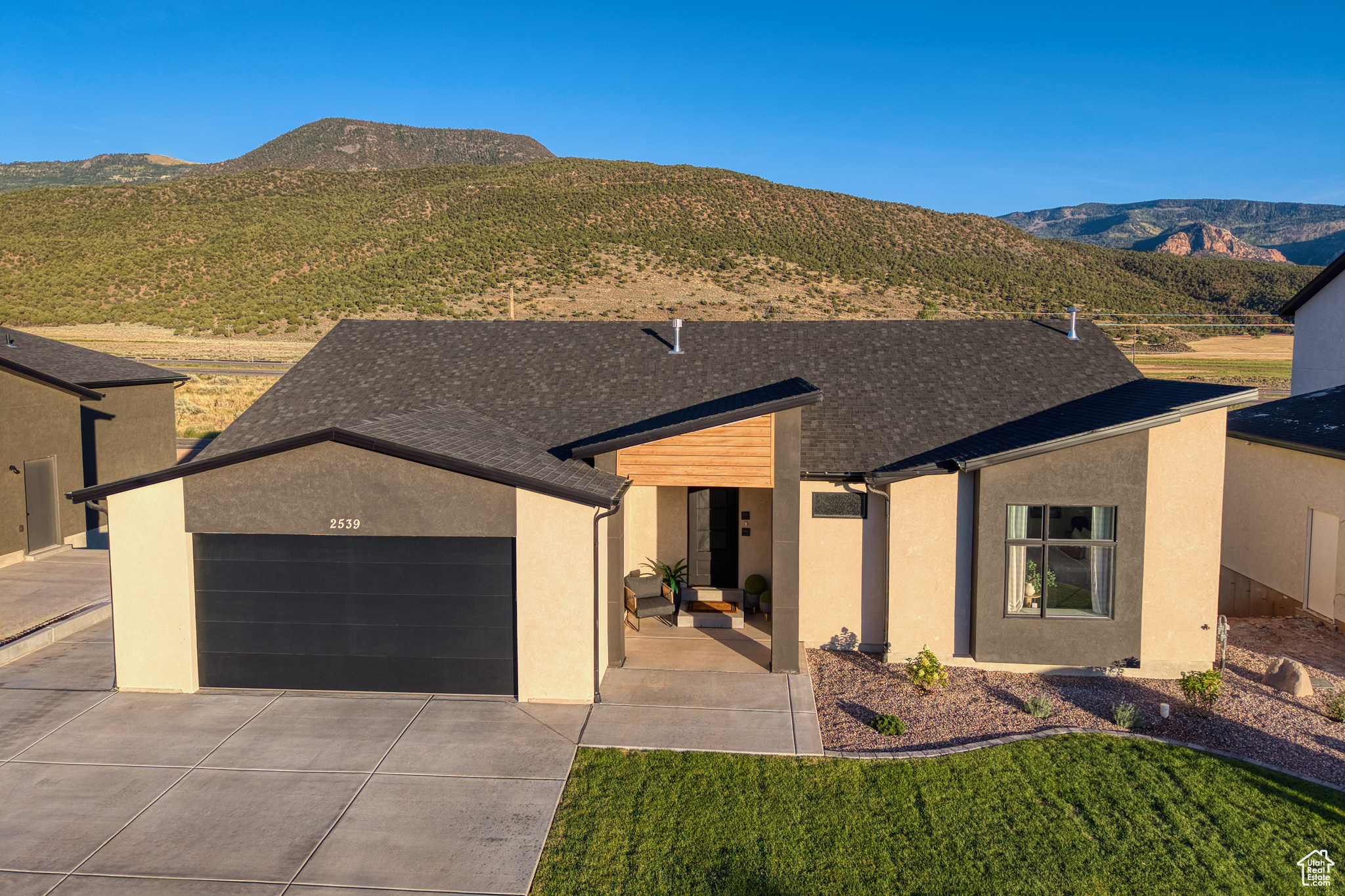 BLACK SAGE - Residential