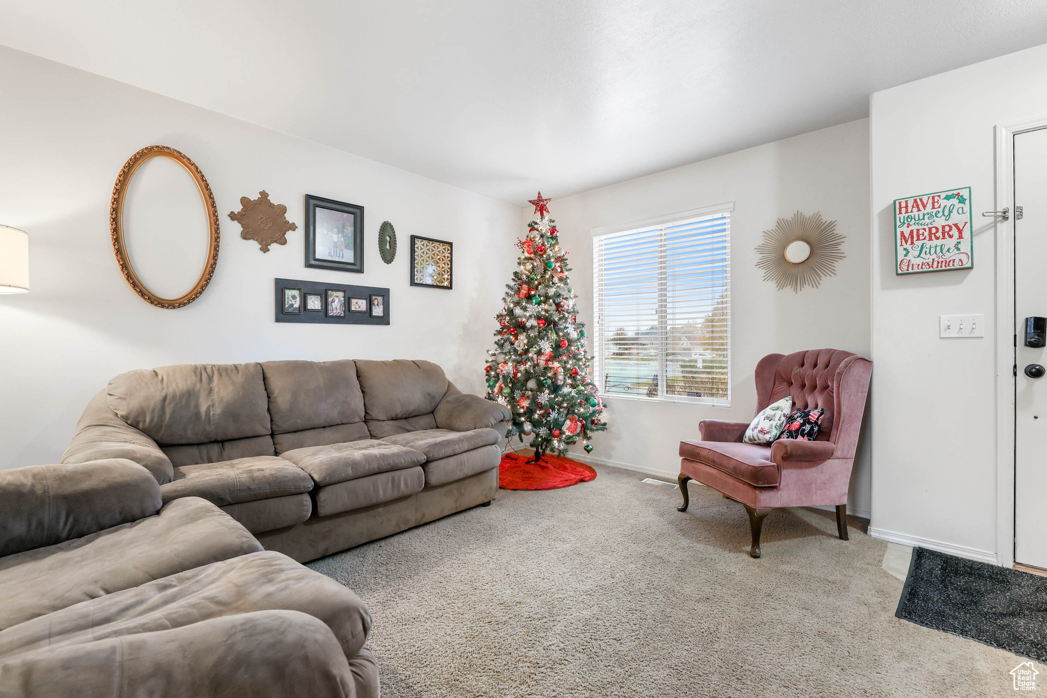 1033 E Wyndom Way, Layton, Utah image 2