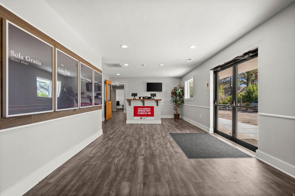 Photo of 166 E 10600 S, Sandy, UT 84070 (MLS # 2185153)