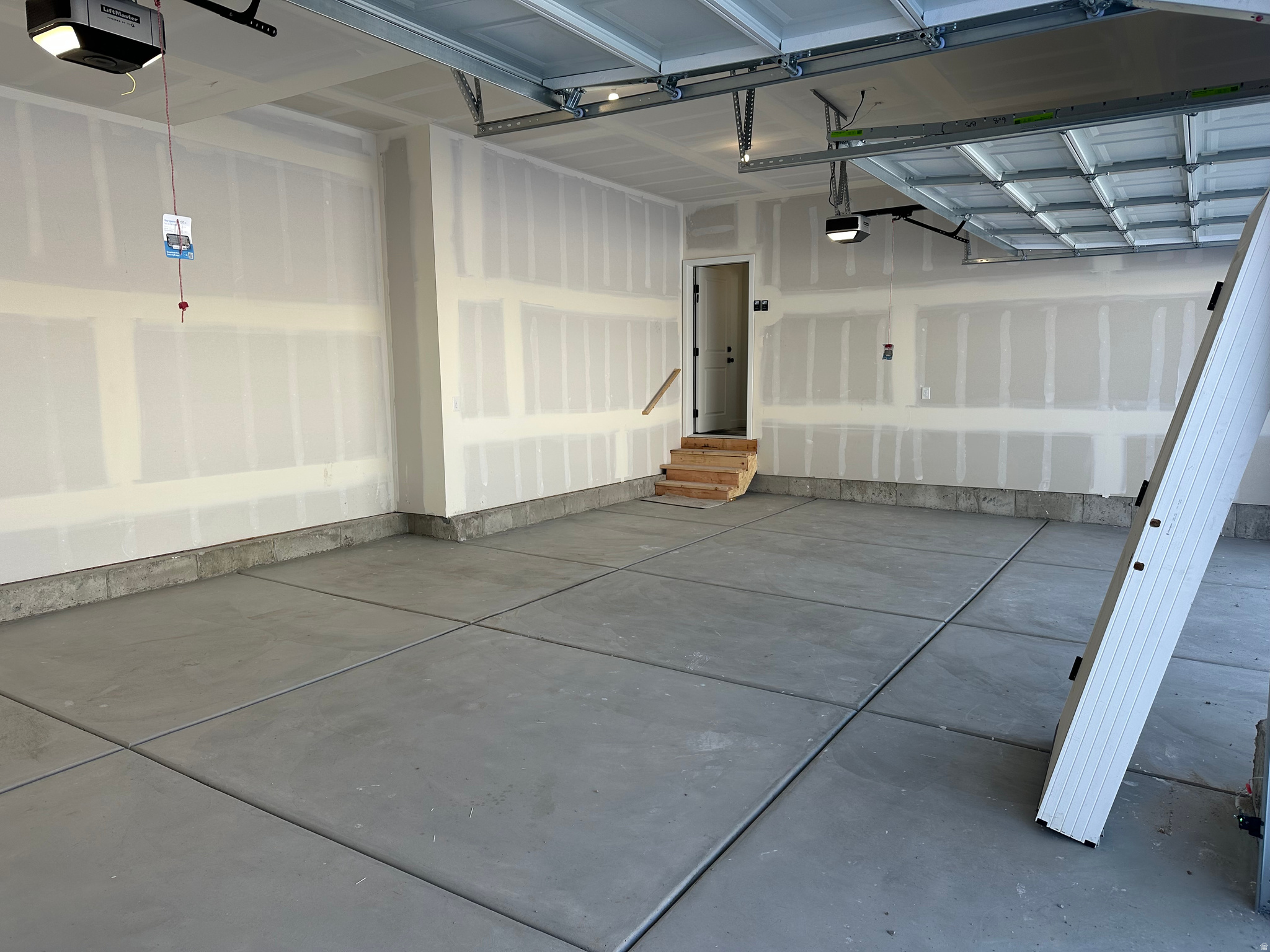 HIDDEN HOLLOW - Residential