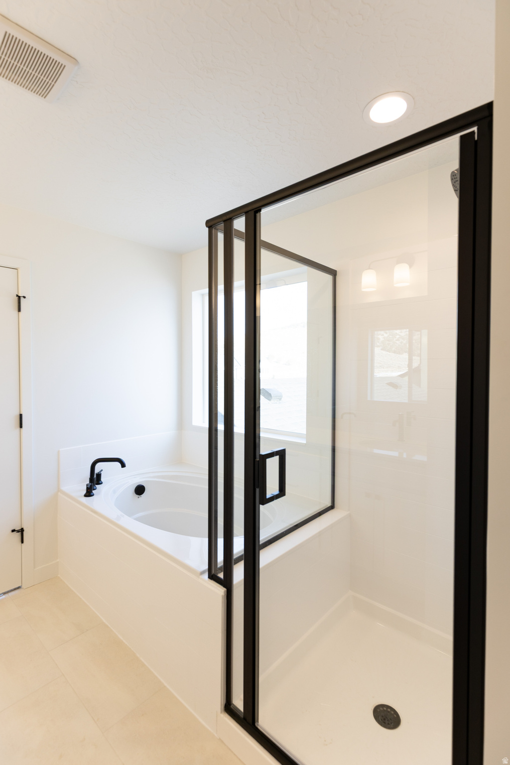 HIDDEN HOLLOW - Residential