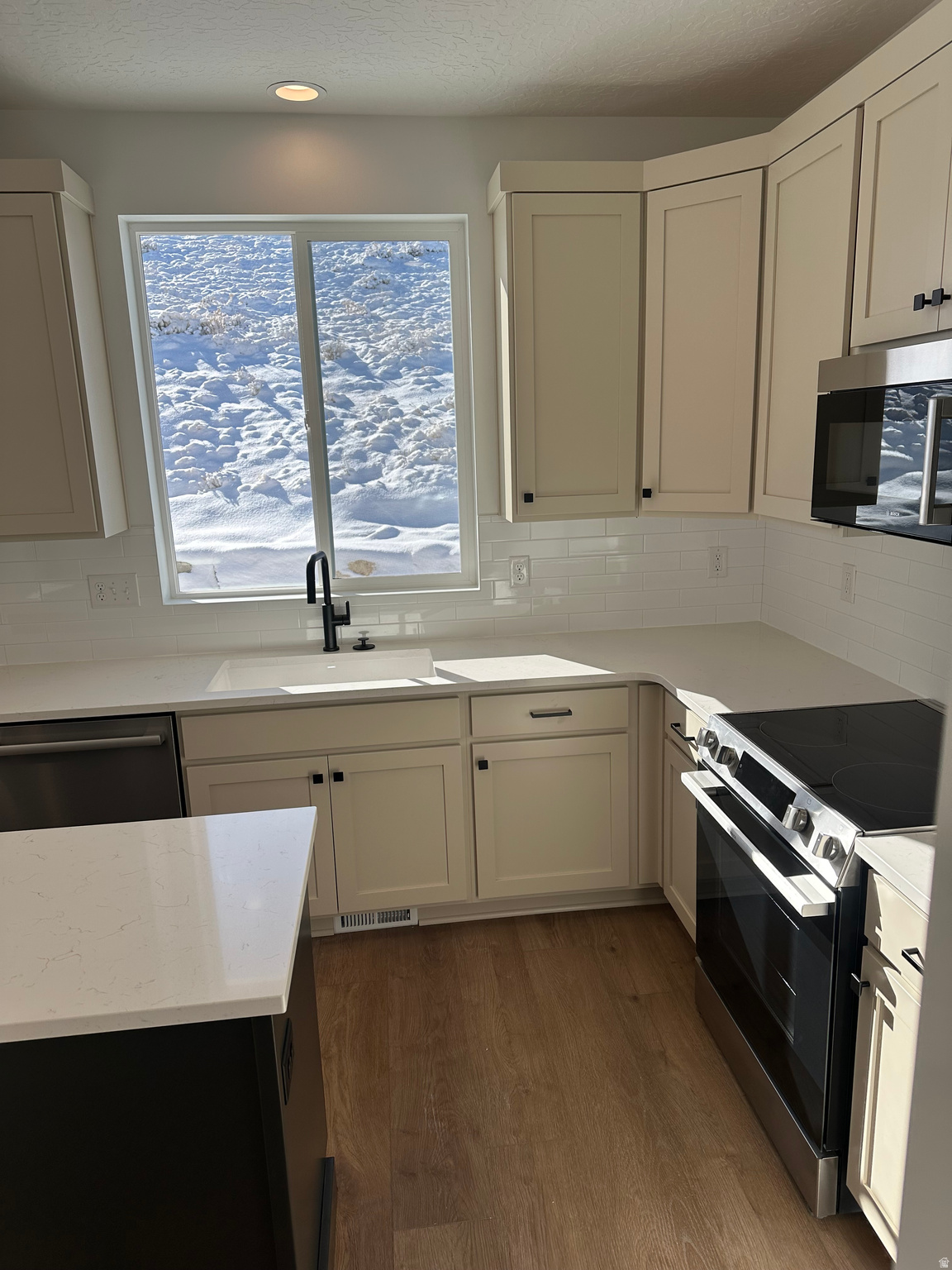 HIDDEN HOLLOW - Residential