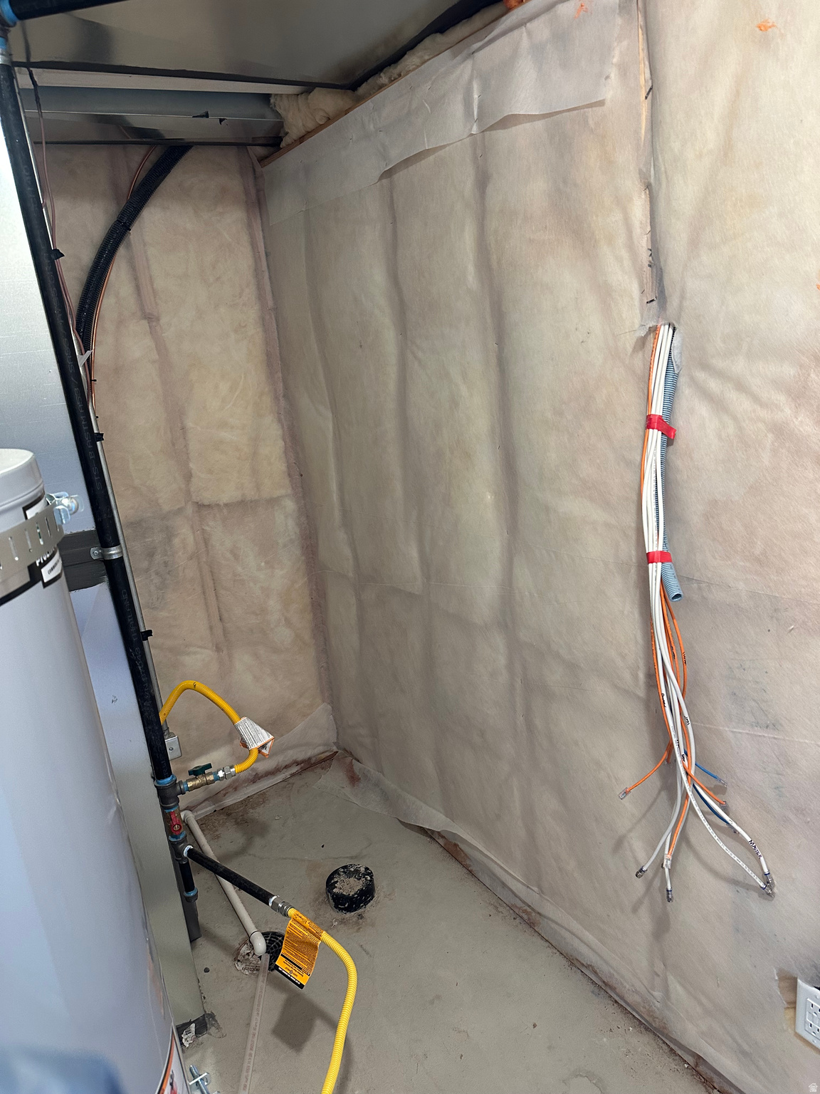 HIDDEN HOLLOW - Residential