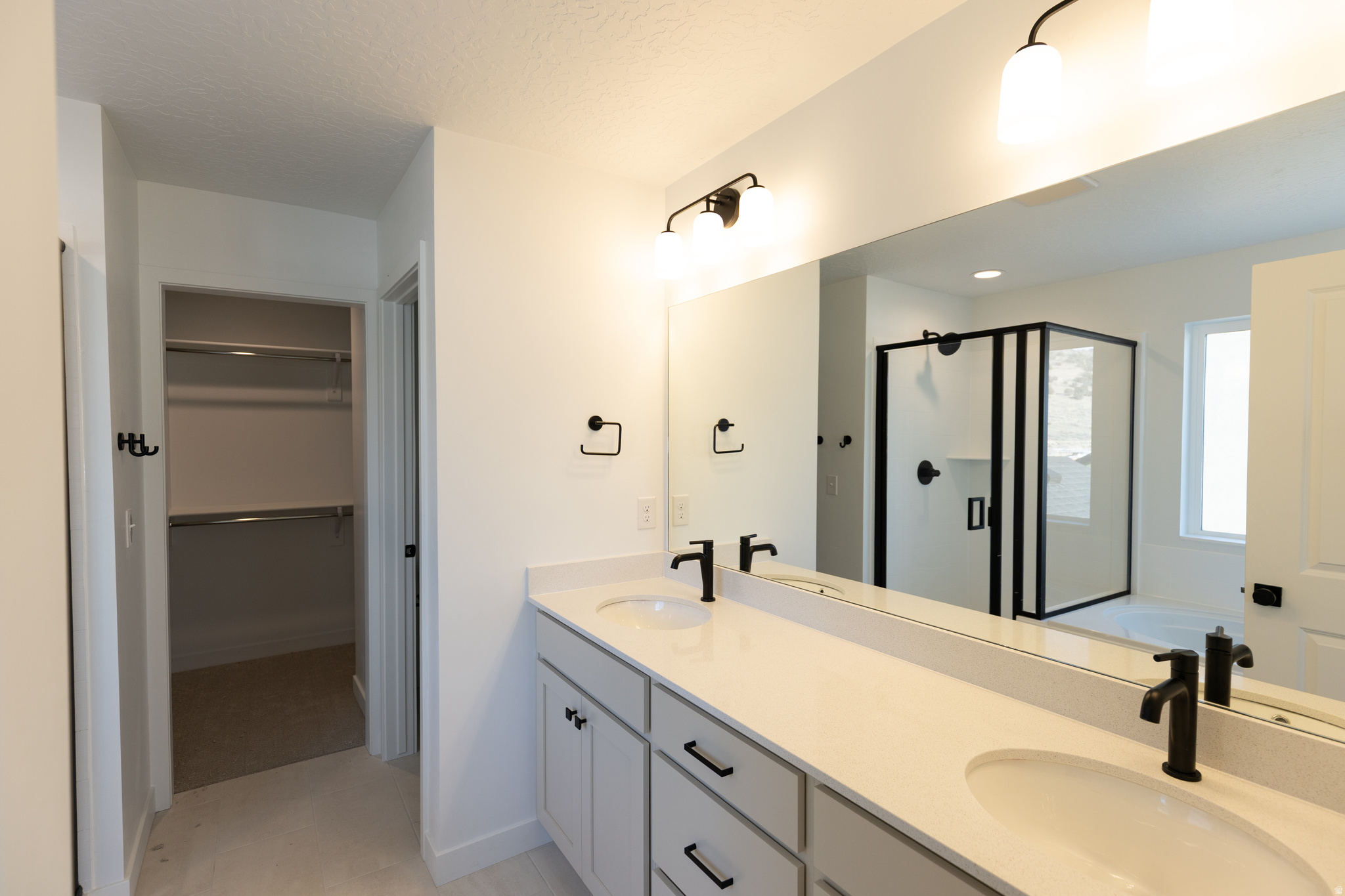 HIDDEN HOLLOW - Residential