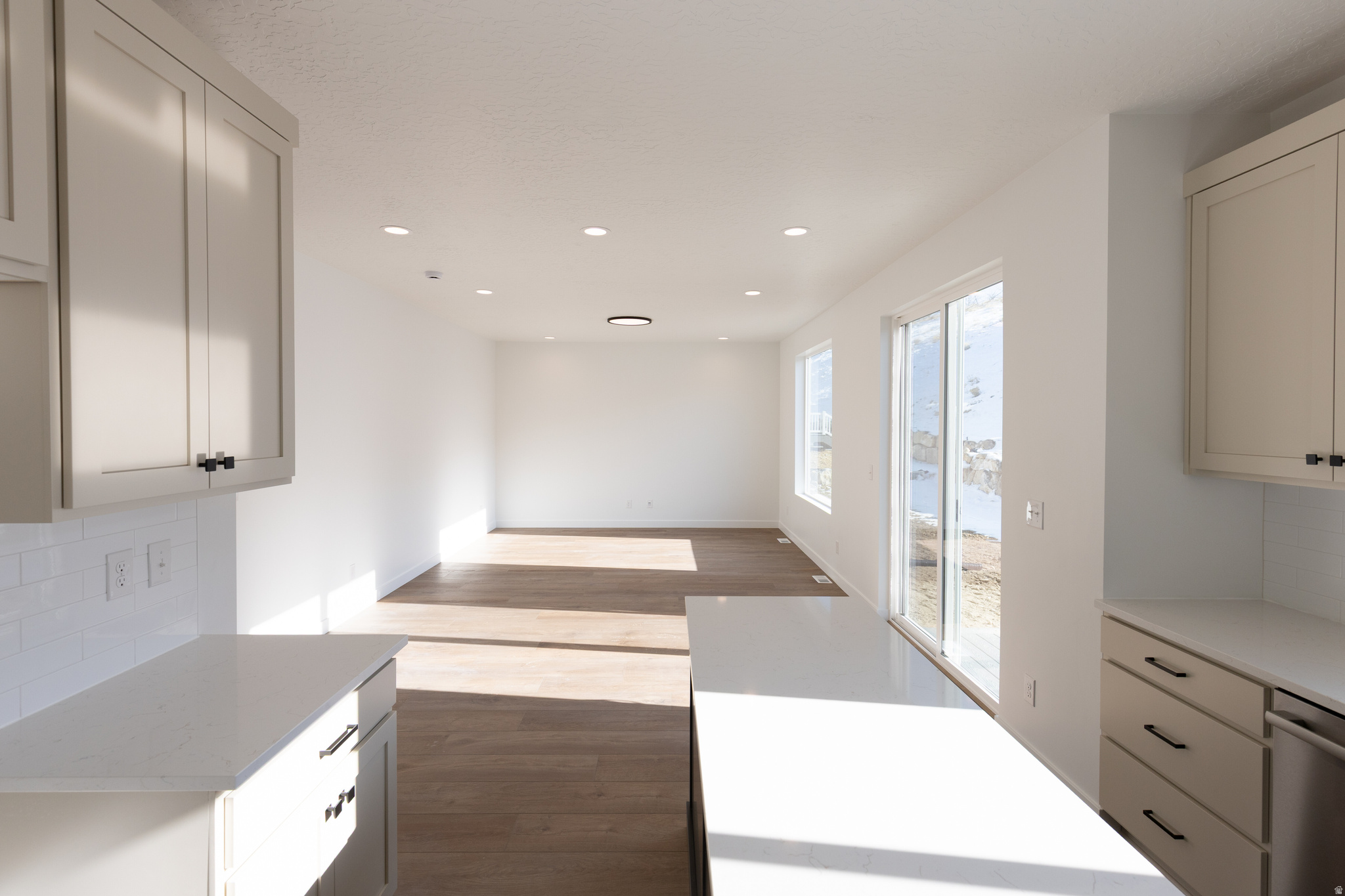 HIDDEN HOLLOW - Residential