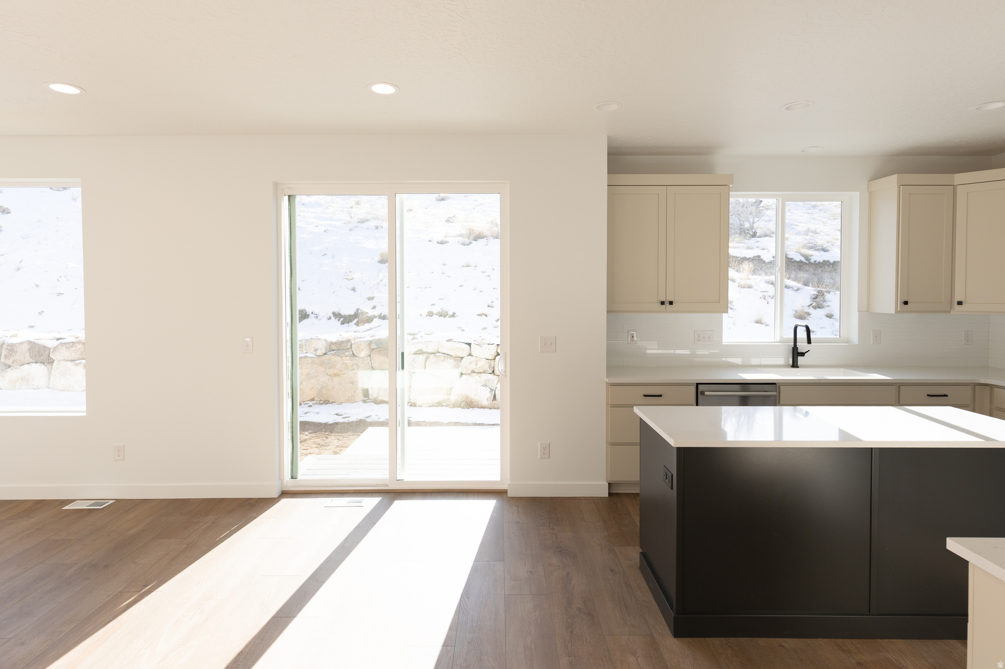 HIDDEN HOLLOW - Residential