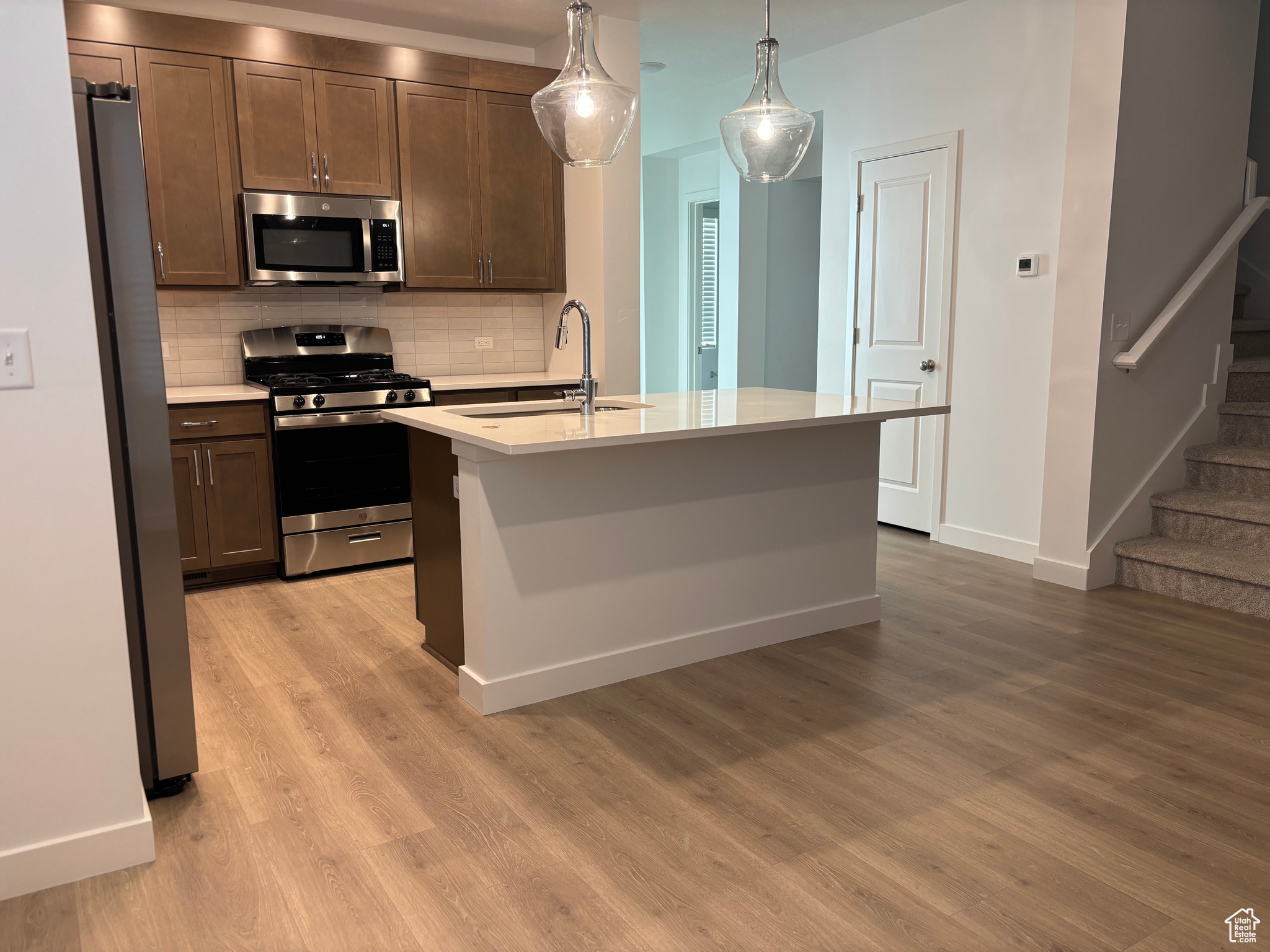 RIDGE - Residential Lease