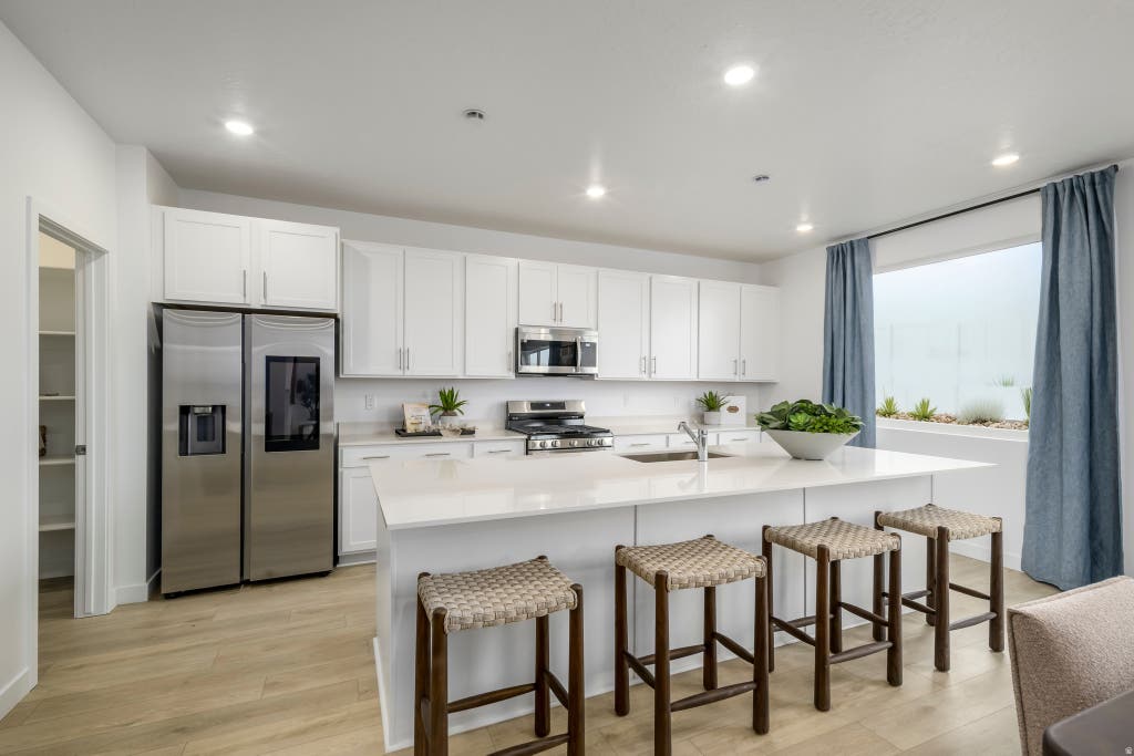 Photo of 1859 N GARDENIA DR #3197, Saratoga Springs, UT 84045 (MLS # 2169314)